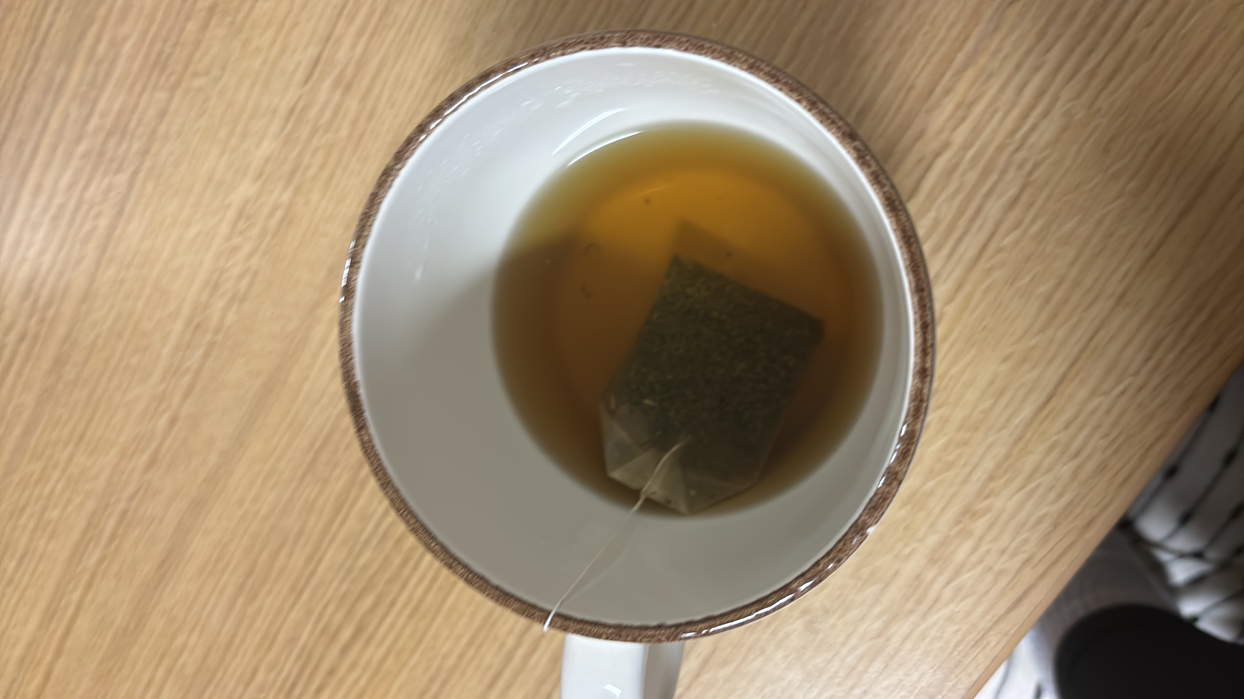 A cup of peppermint tea with minimal calories and no macronutrients, offering a high health score.