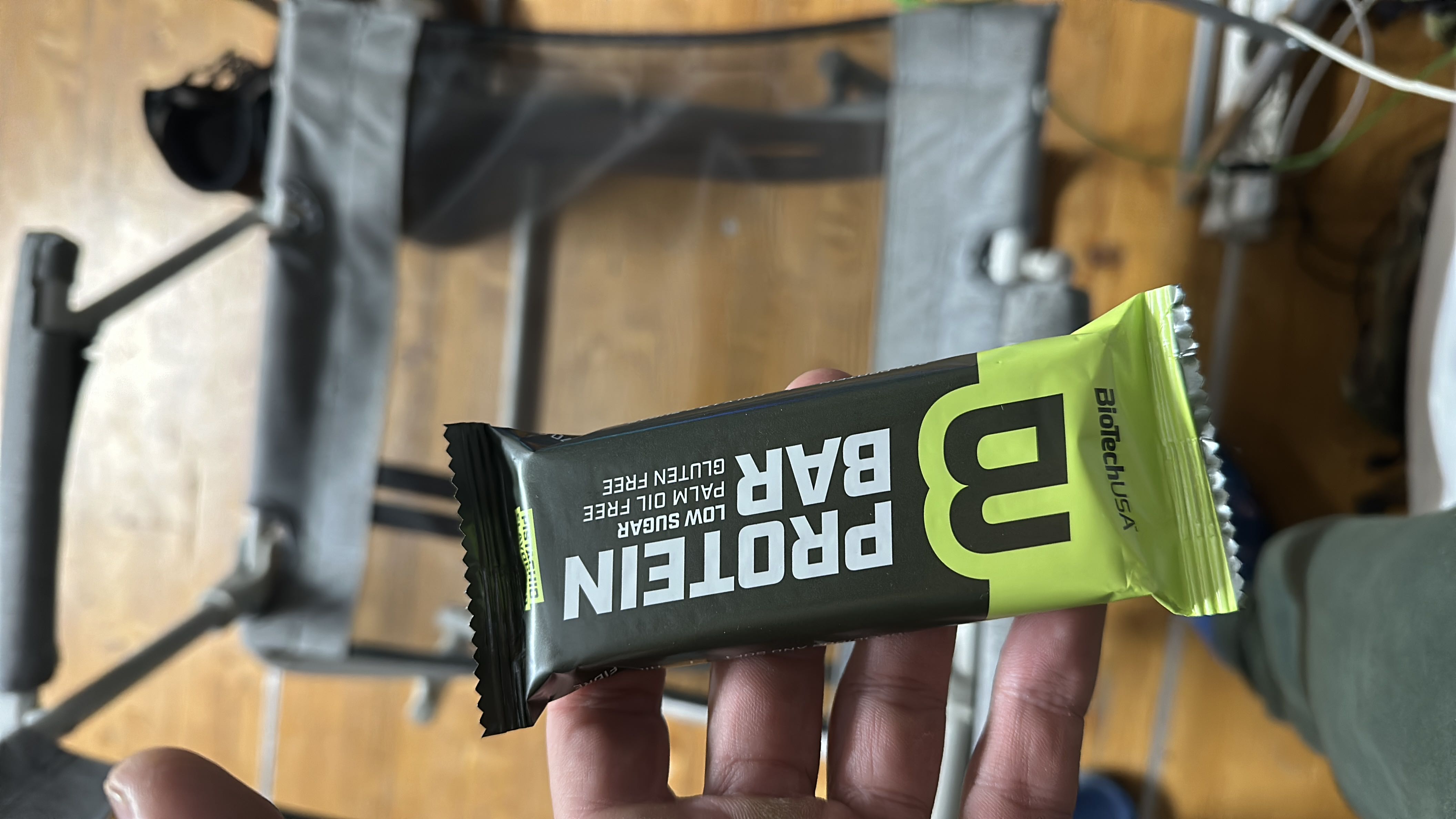 A low-sugar, gluten-free protein bar with 200 calories, 20g of protein, and 8g of fats, designed for health-conscious individuals.