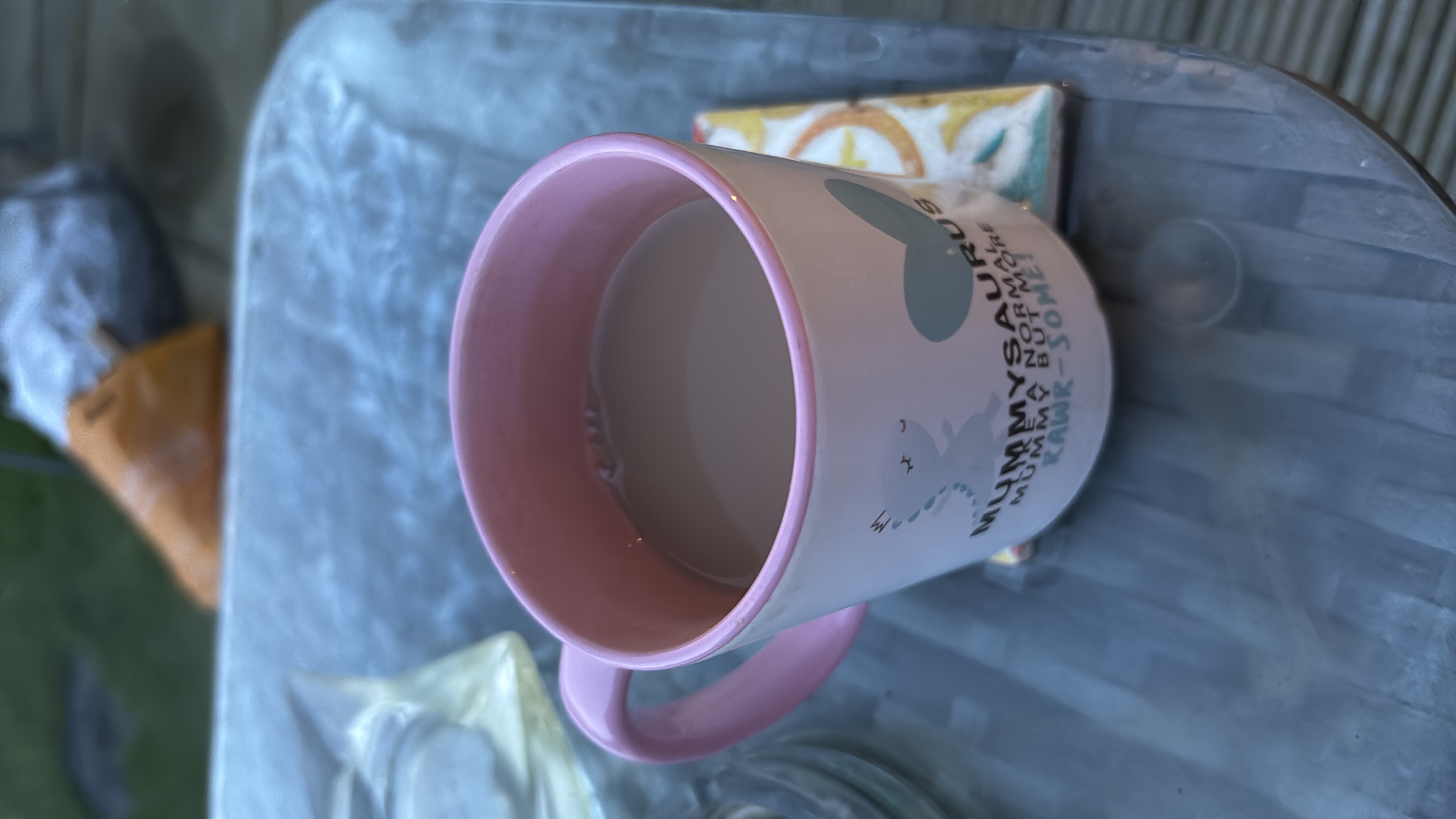 A cup of tea, providing low calories and a light nutritional profile.