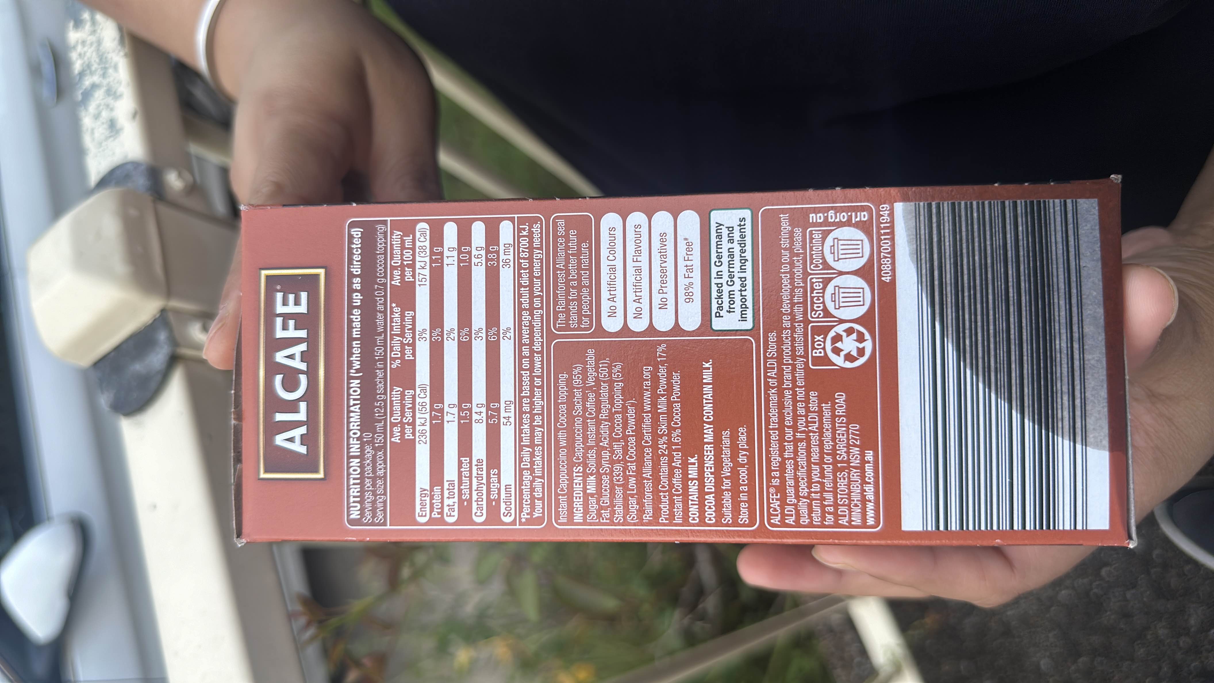 This is an instant cappuccino mix with cocoa topping, containing 56 calories per serving, 1.7g of protein, 8.4g of carbohydrates, and 1.7g of fat. It is 98% fat-free and suitable for vegetarians.