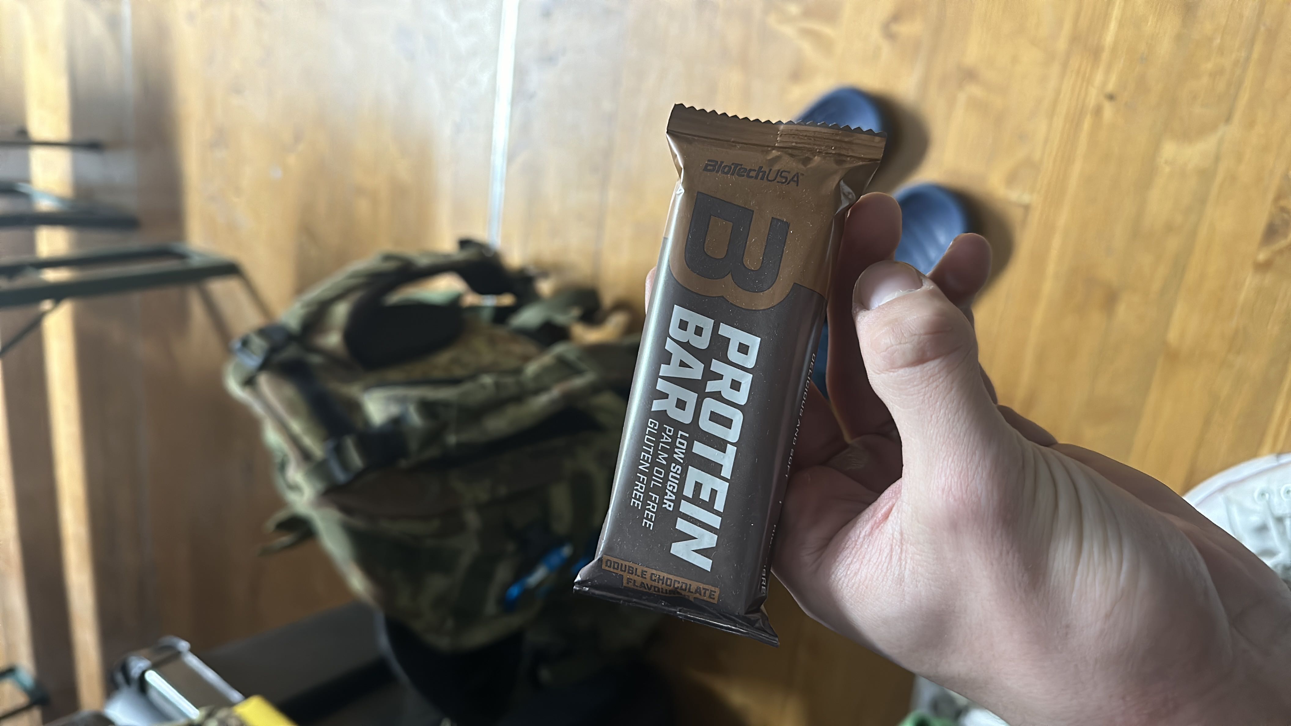 A double chocolate protein bar that is low in sugar, palm oil-free, and gluten-free, providing a balanced nutritional profile.