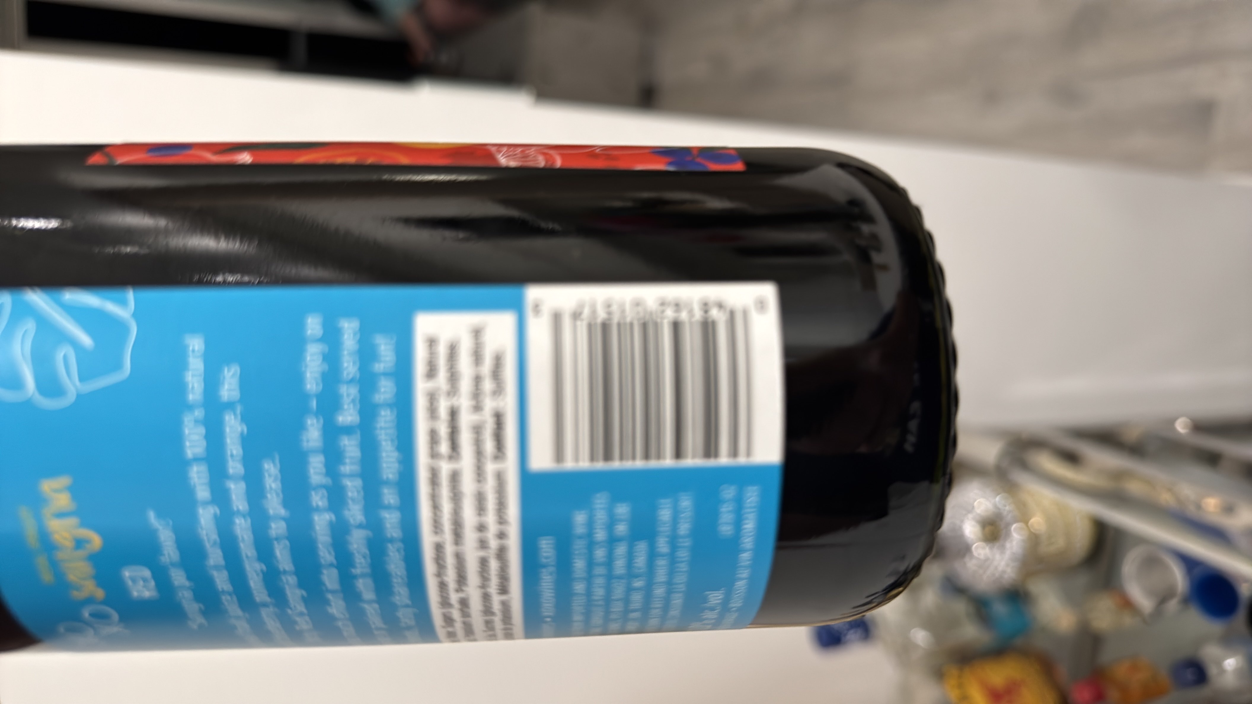 The image is unclear, and the nutritional information cannot be extracted.