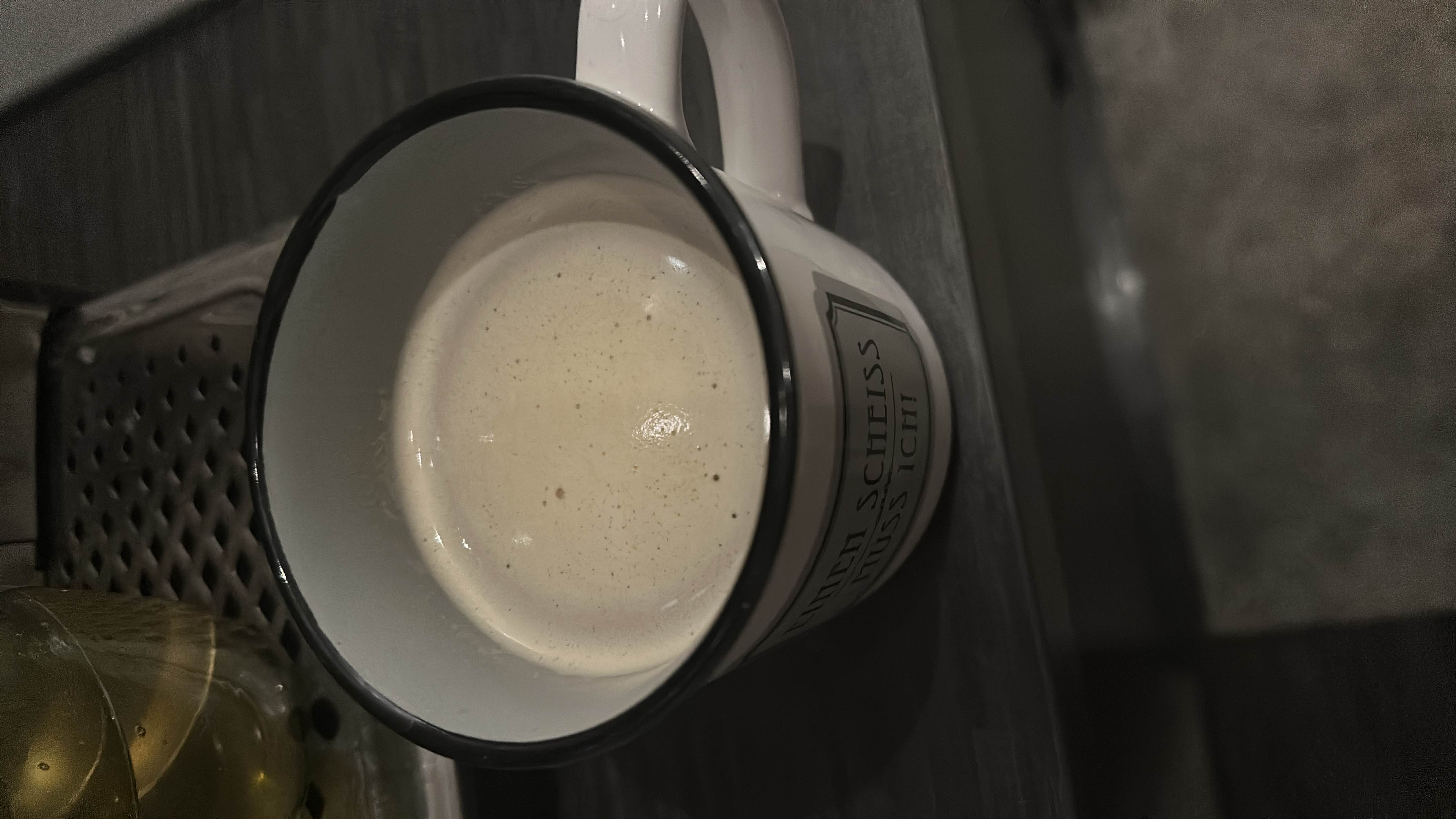 Coffee with 1.5% milk, offering reduced calories and fat.