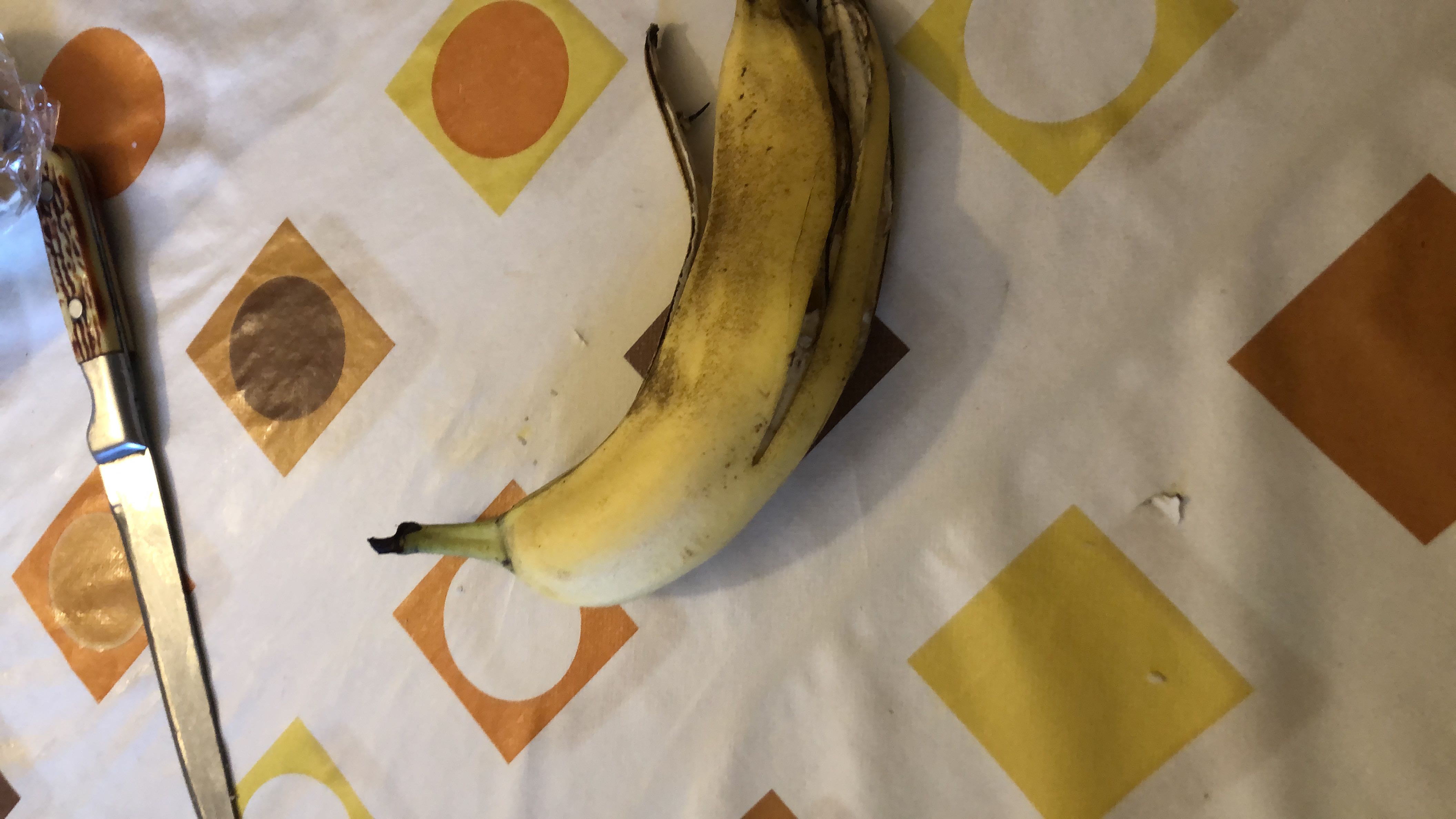 The image shows a banana, which is a nutritious fruit rich in carbohydrates and low in fats.