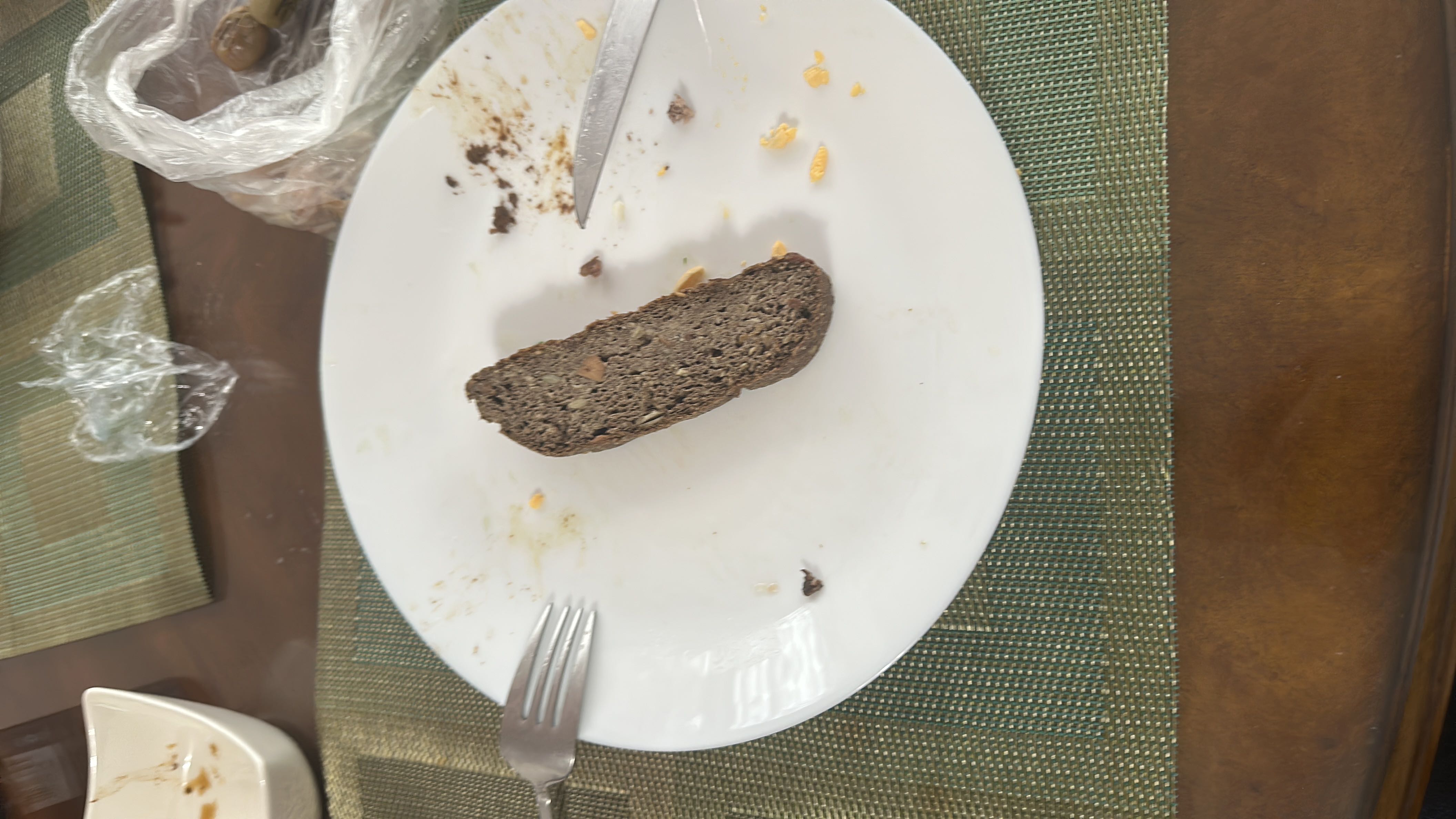 Three slices of low calorie keto bread, served with minimal leftovers.