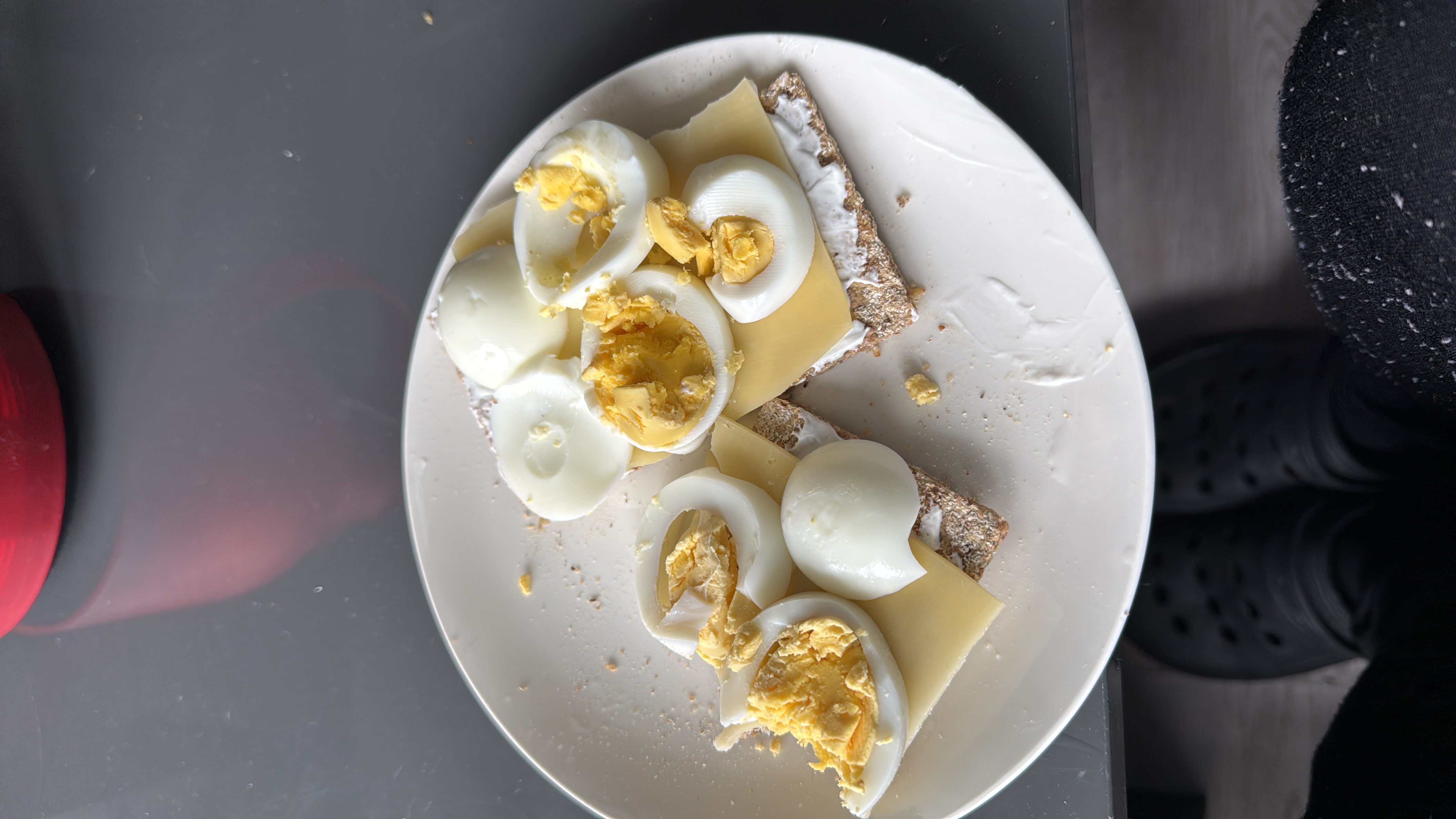 Egg and Cheese Crispbread