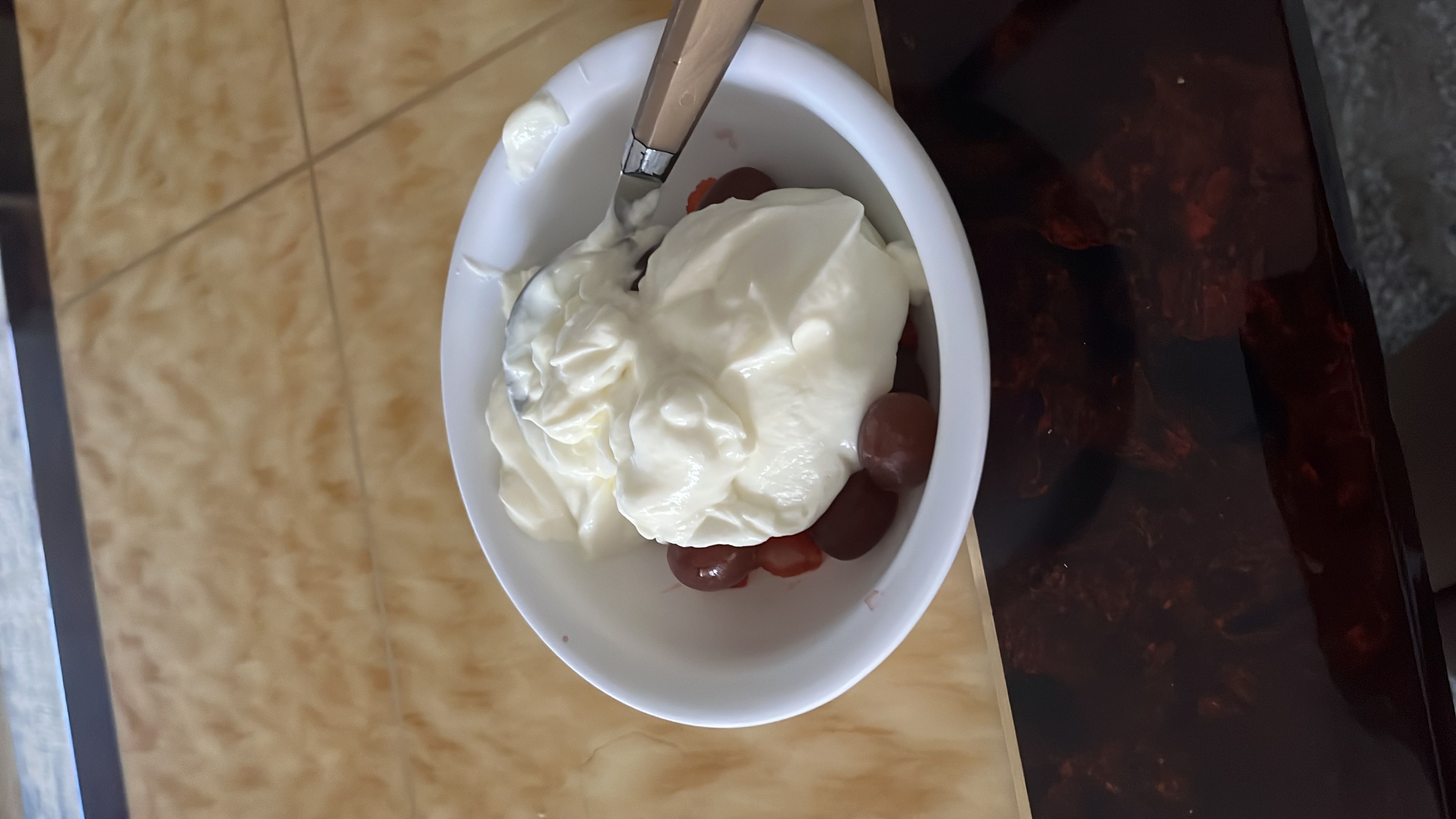 Yogurt with Grapes