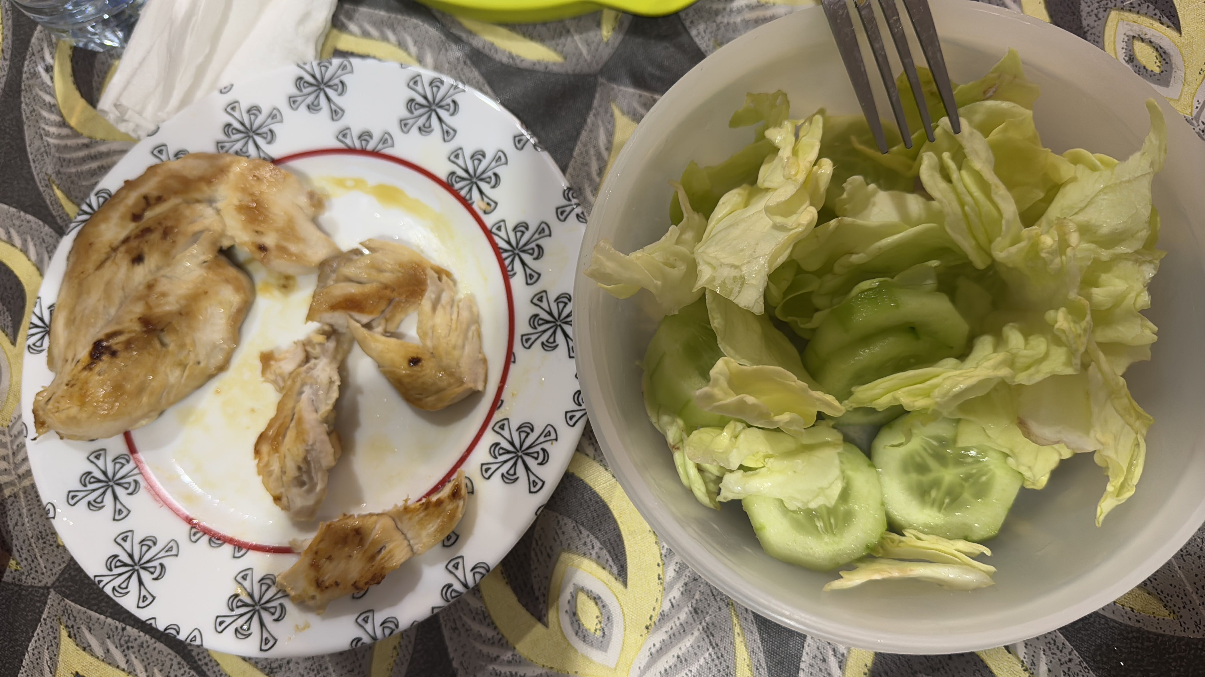 Poulet grillé avec salade