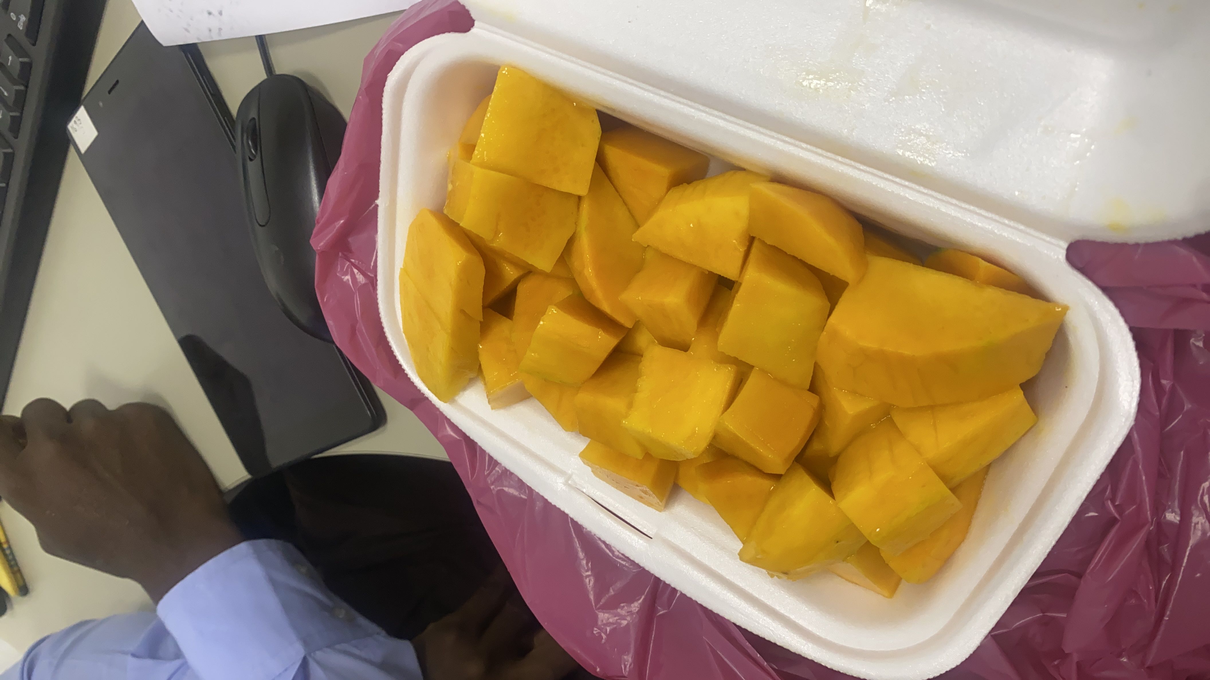 Fresh Mango Slices