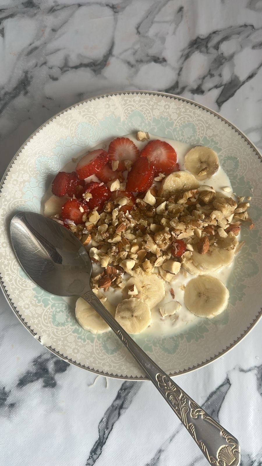 Yogurt with Fruits and Nuts