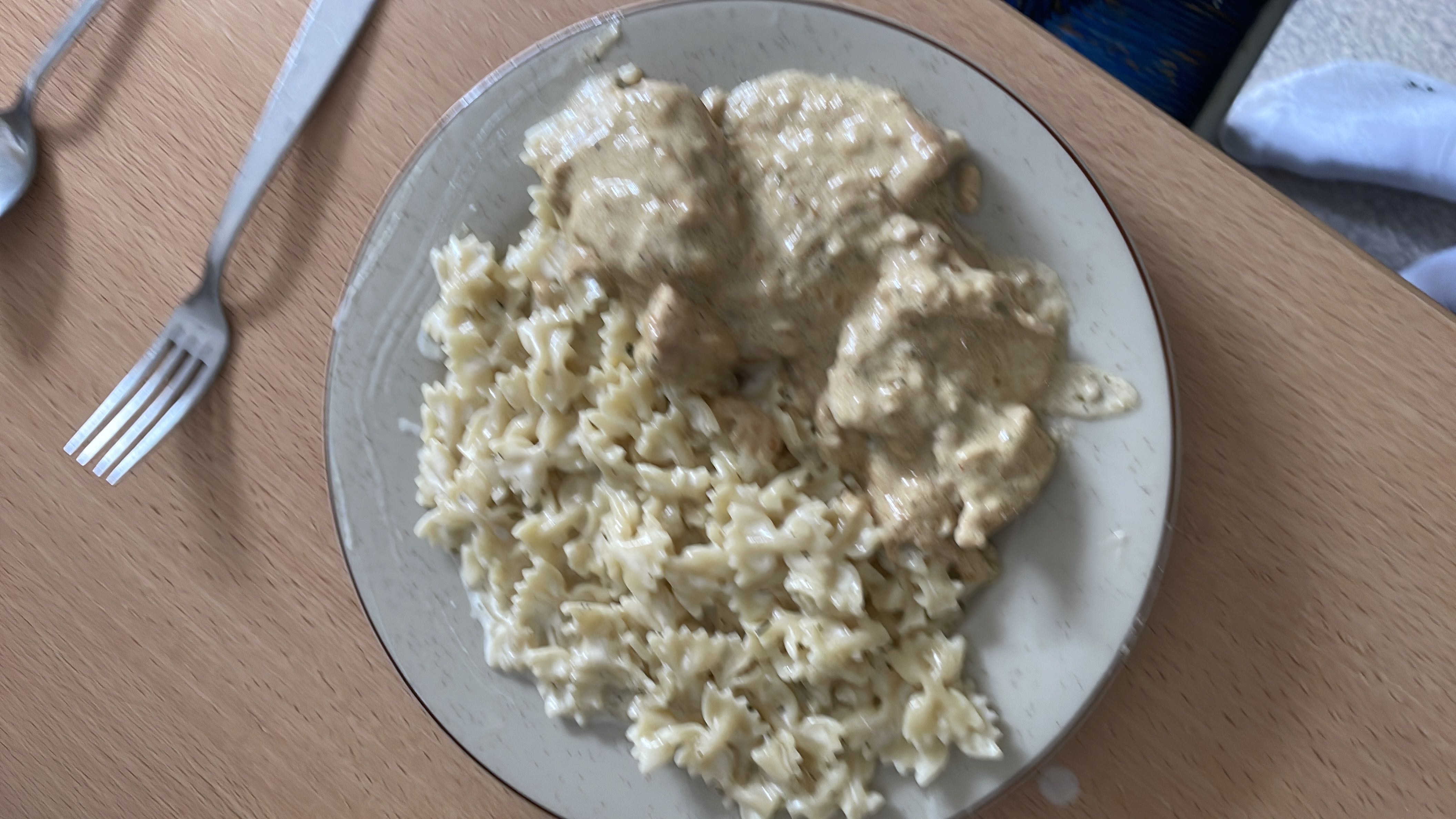Pâtes au poulet sauce crème