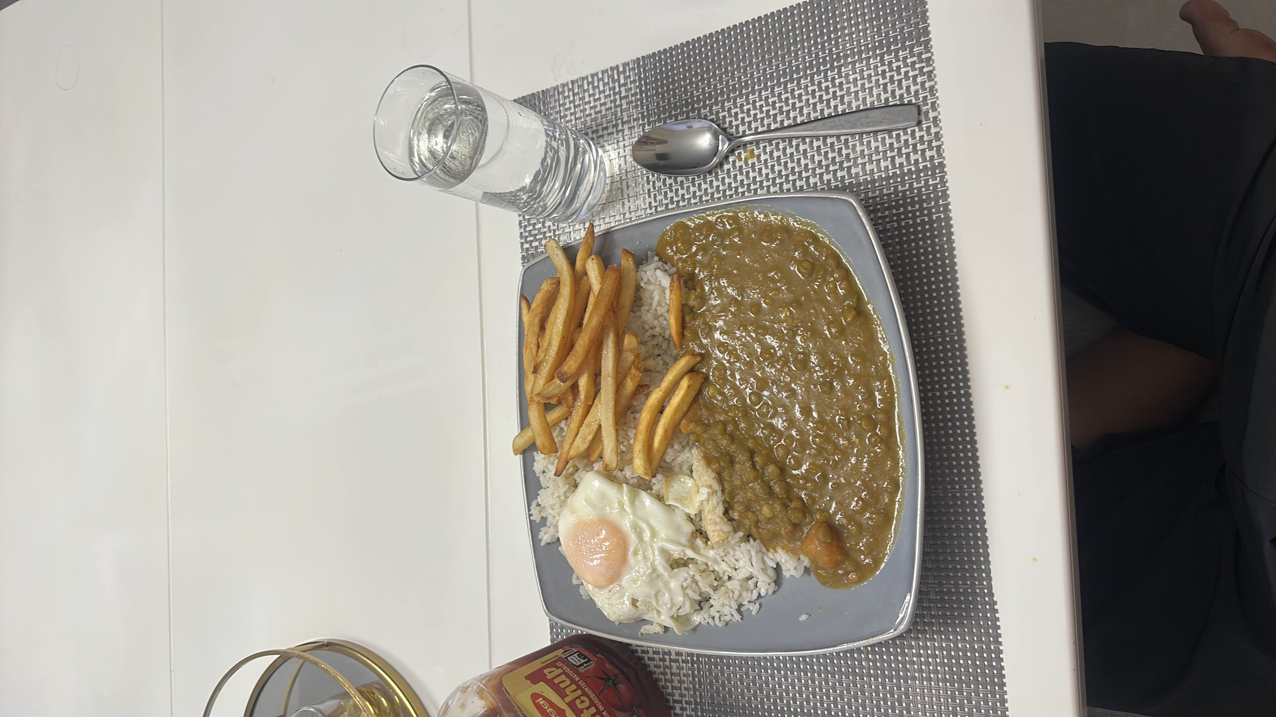 Arroz con lentejas y papas