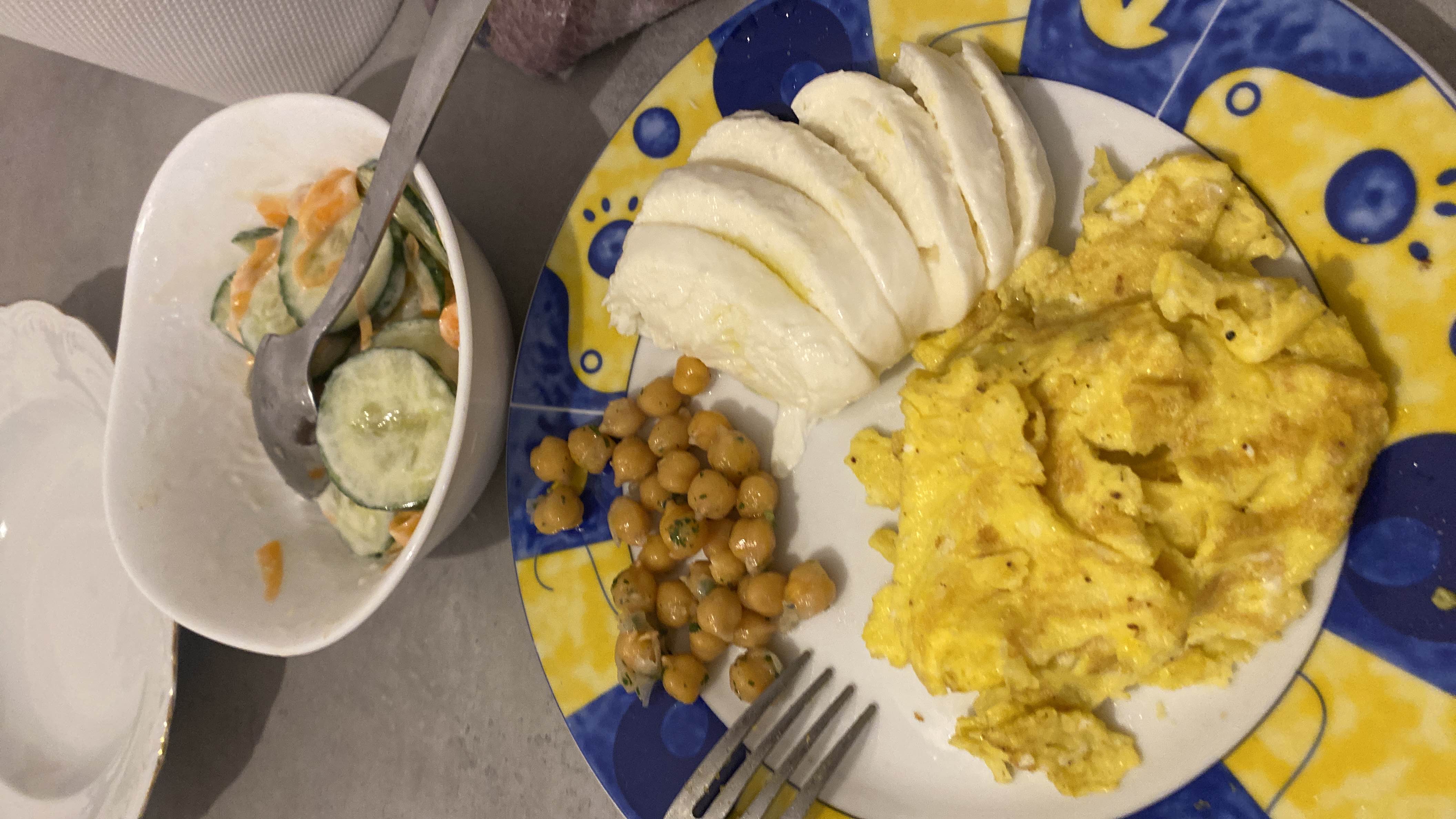 Scrambled Eggs with Salad