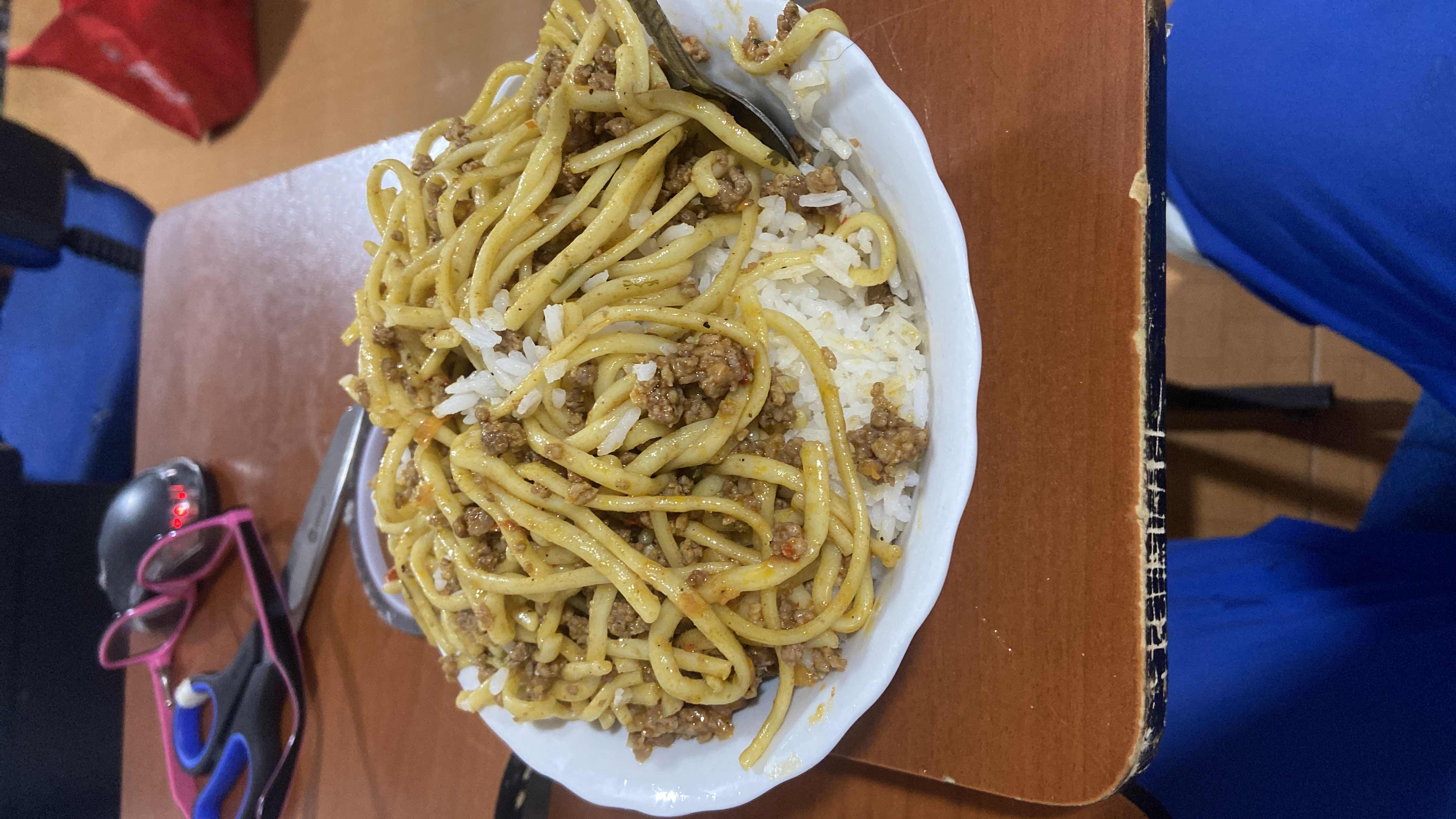 Espaguetis con arroz