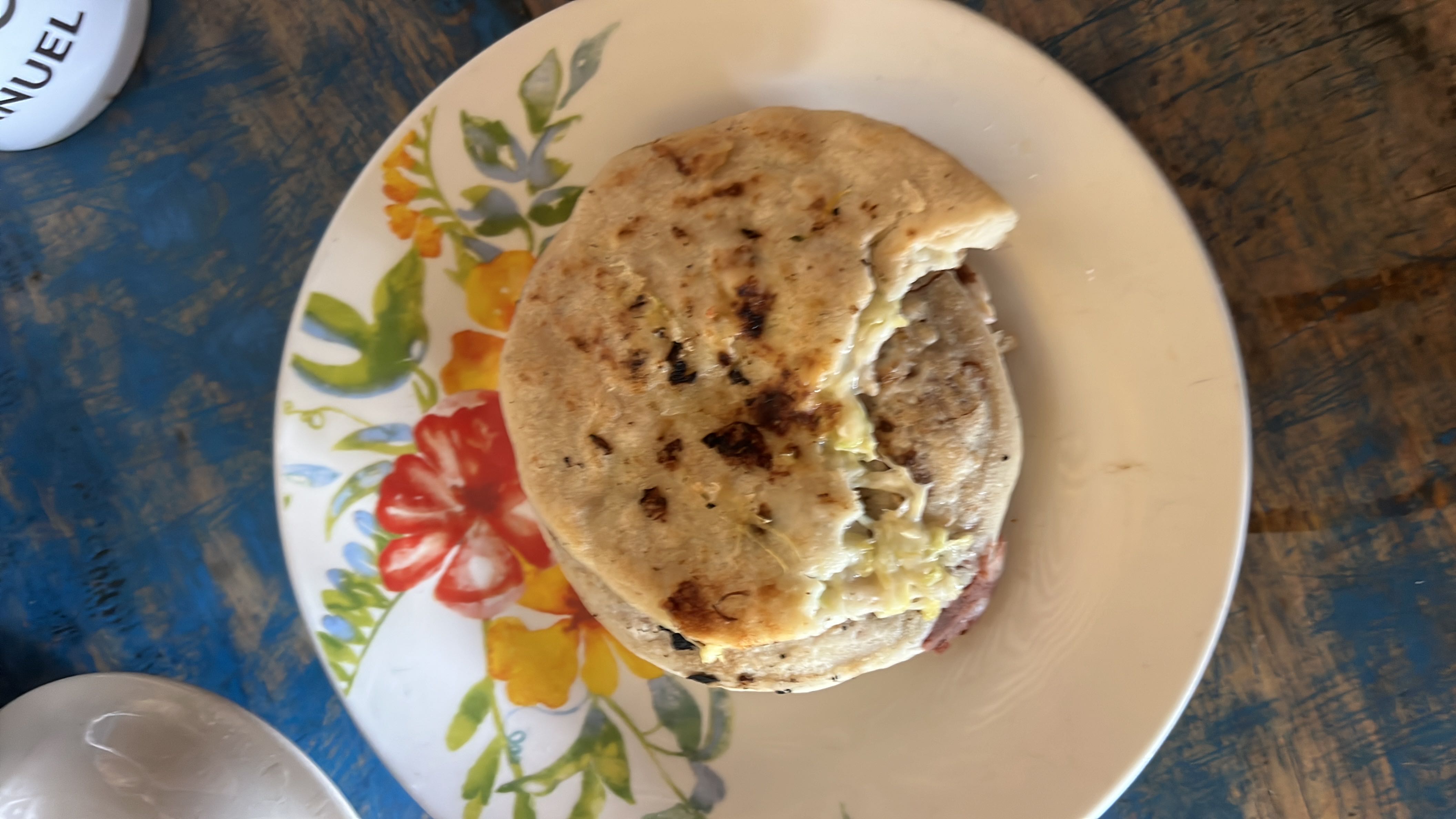 Pupusa de frijol y queso