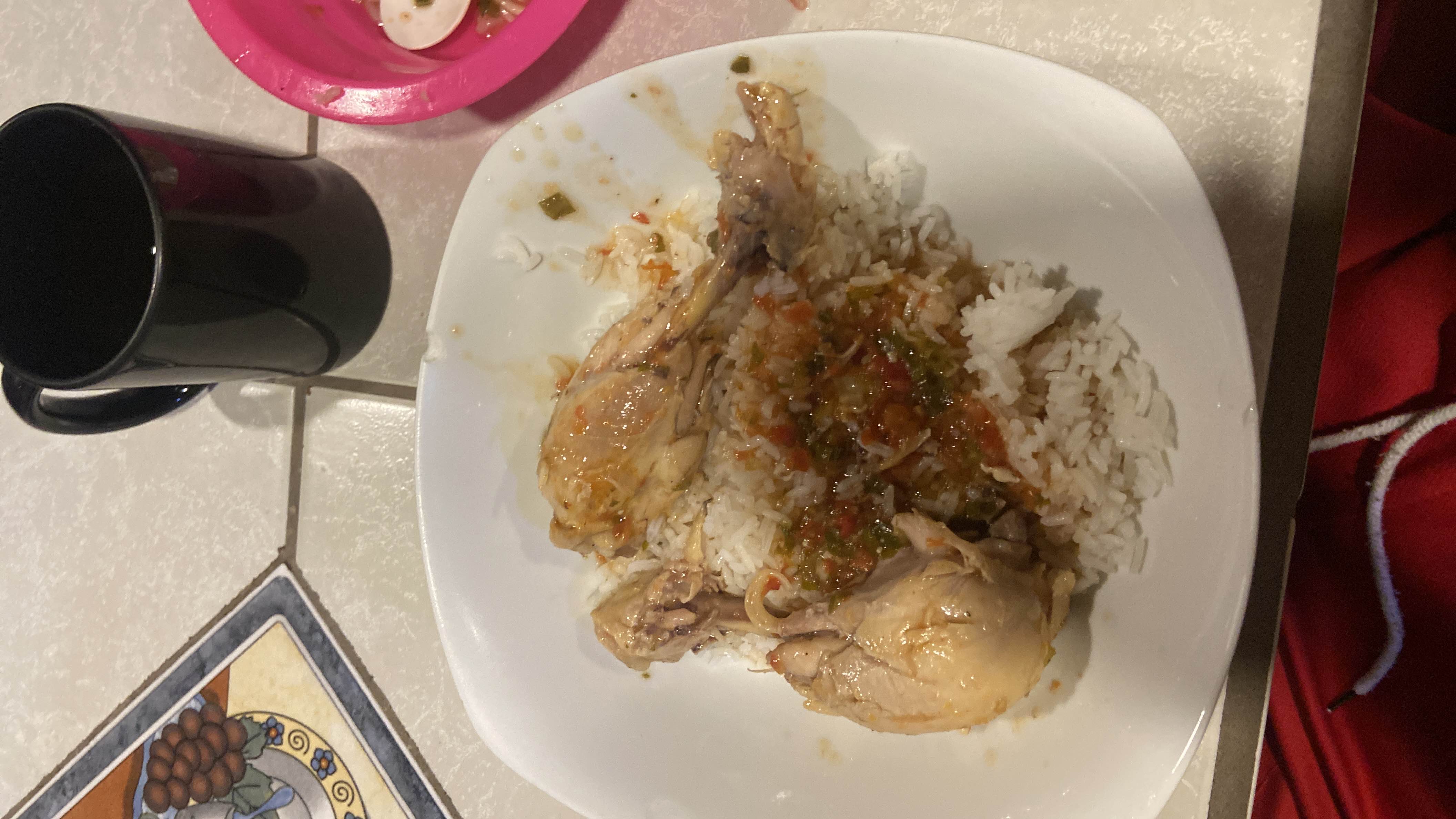 Pollo guisado con arroz