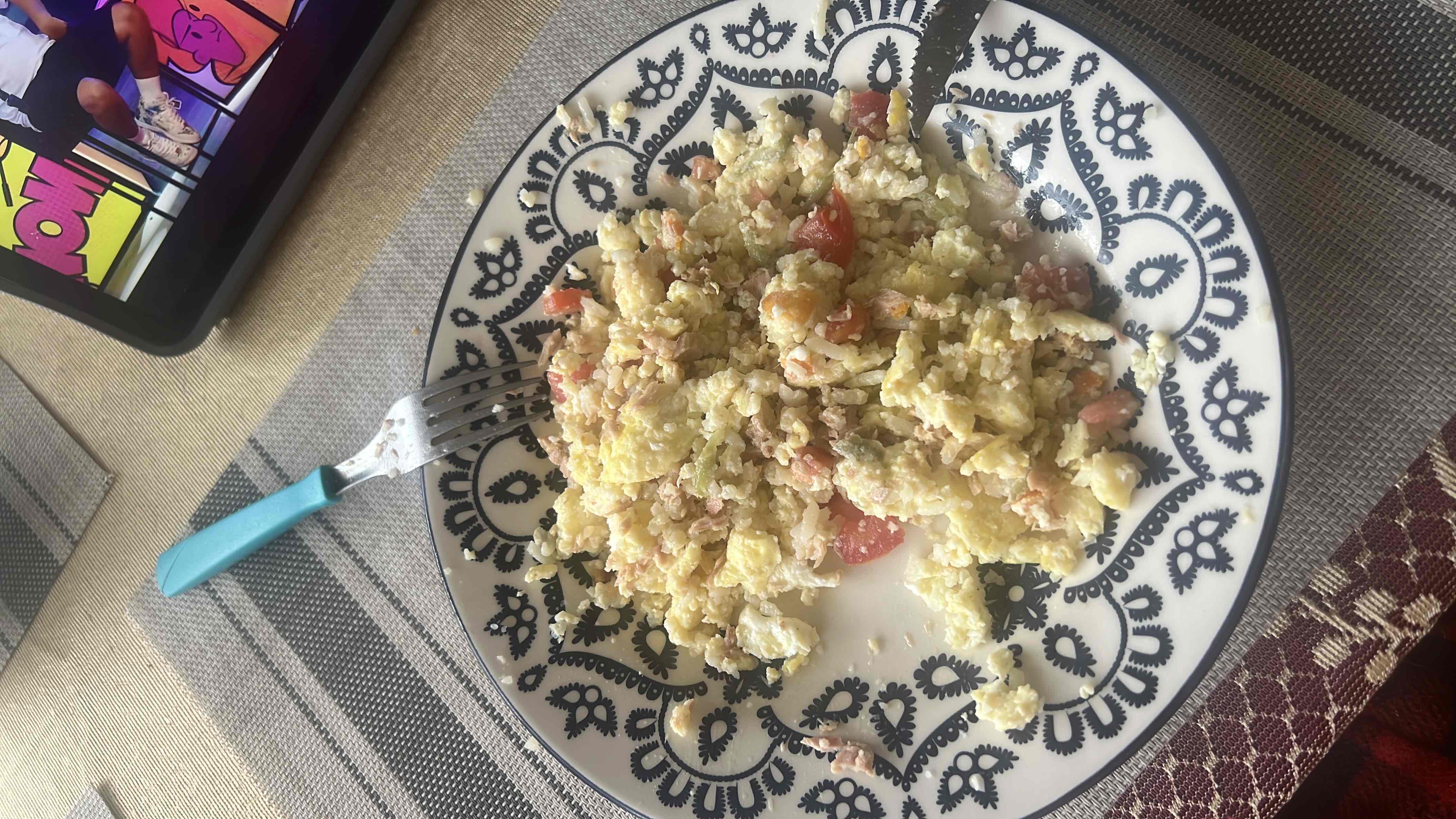 Ensalada de arroz y atún