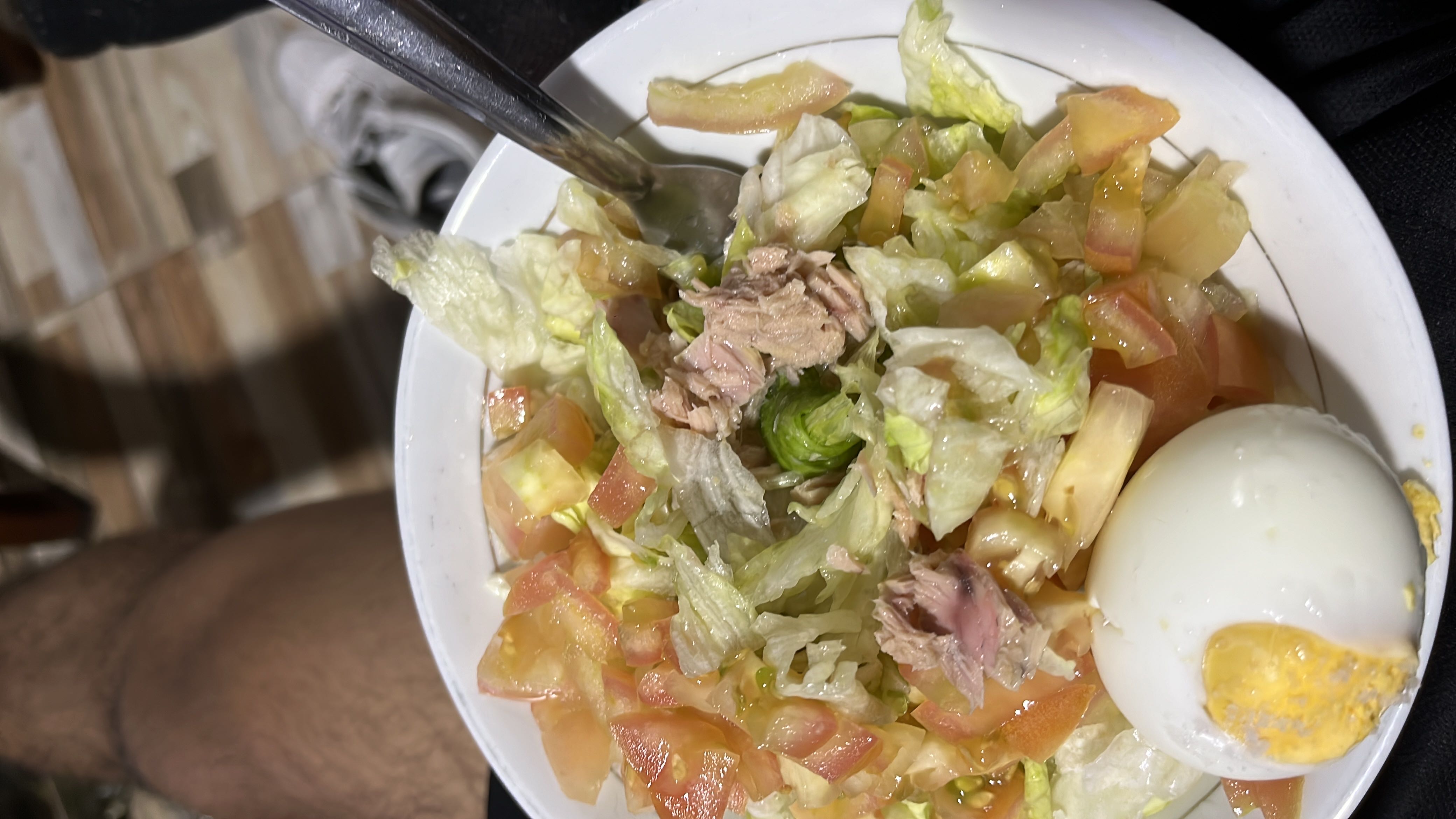 Ensalada de atún y huevo