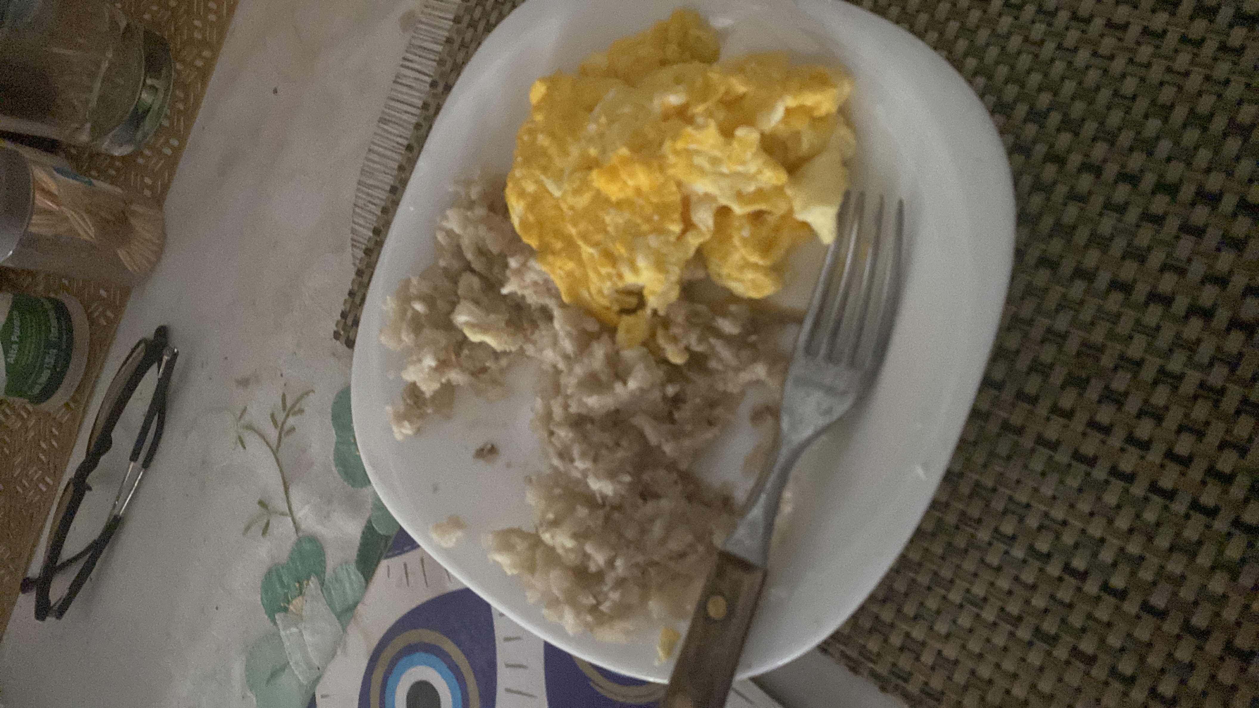 Arroz con huevos revueltos