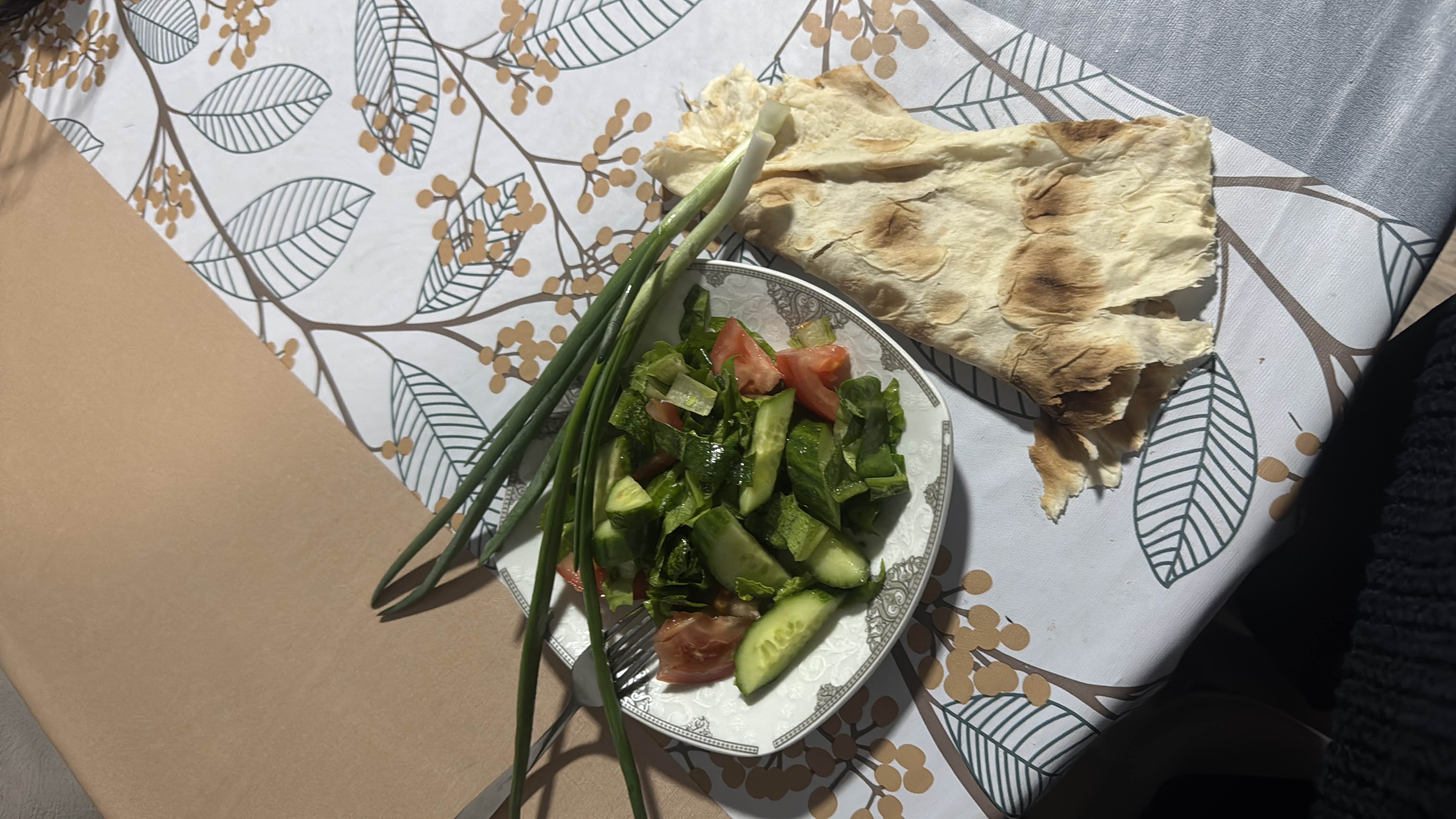 Fresh Salad with Lavash