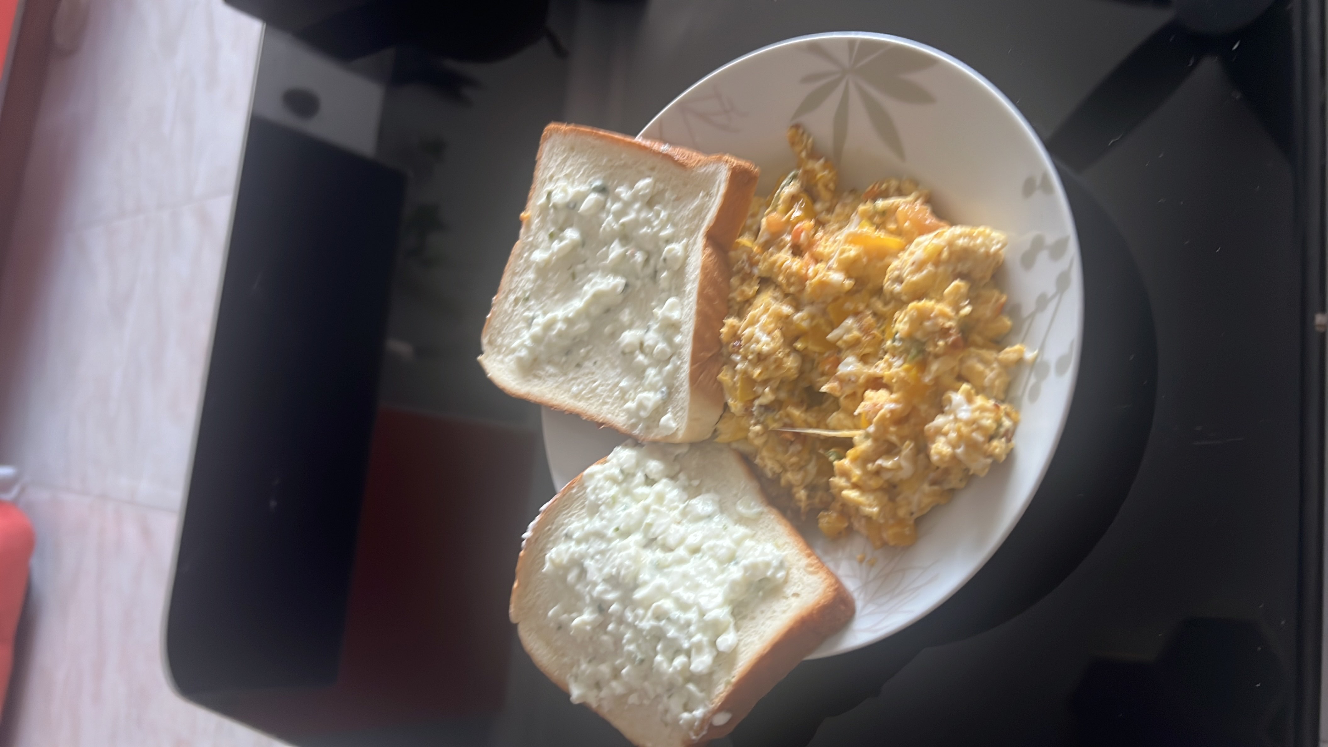 Scrambled Eggs with Toast