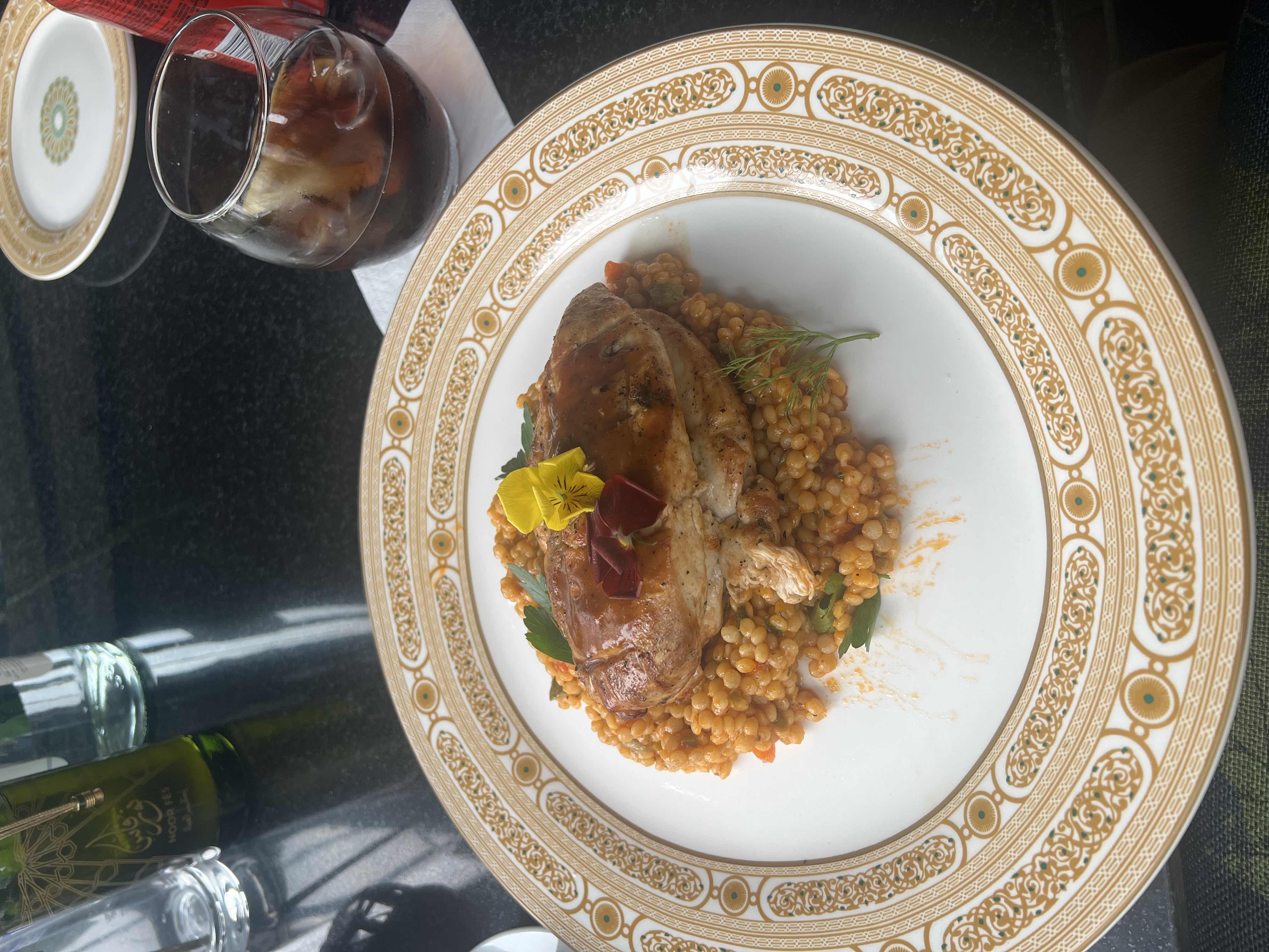 Poulet grillé avec couscous