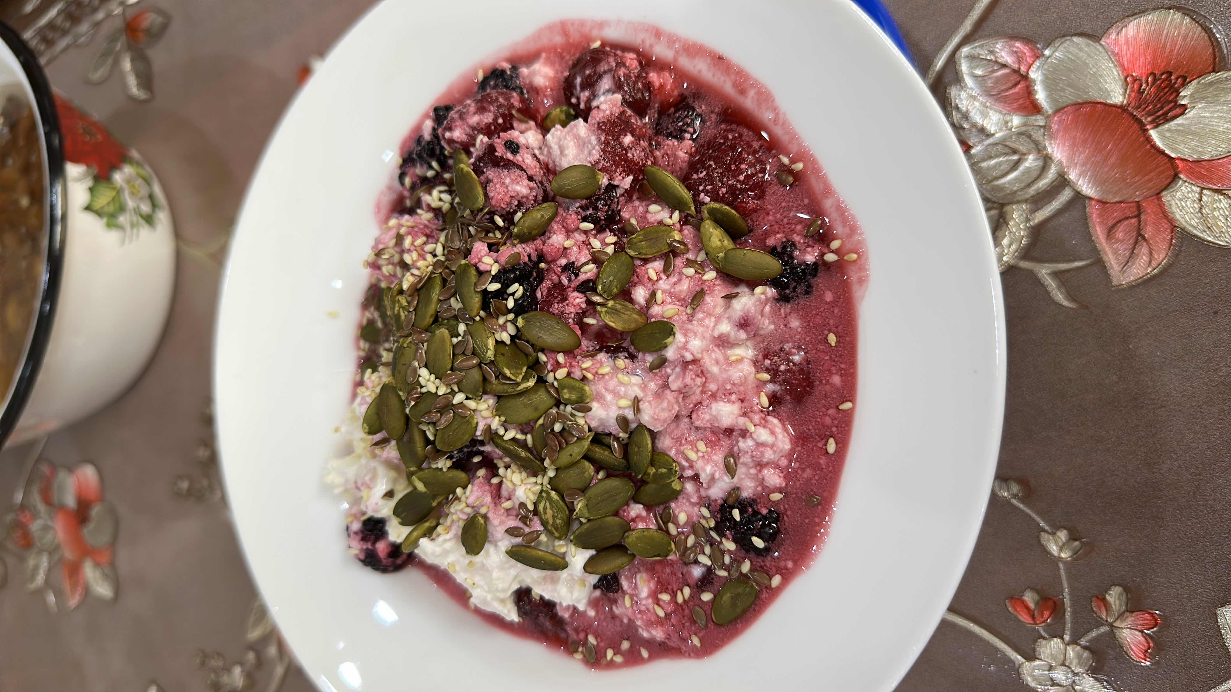 Cottage Cheese Berry Bowl