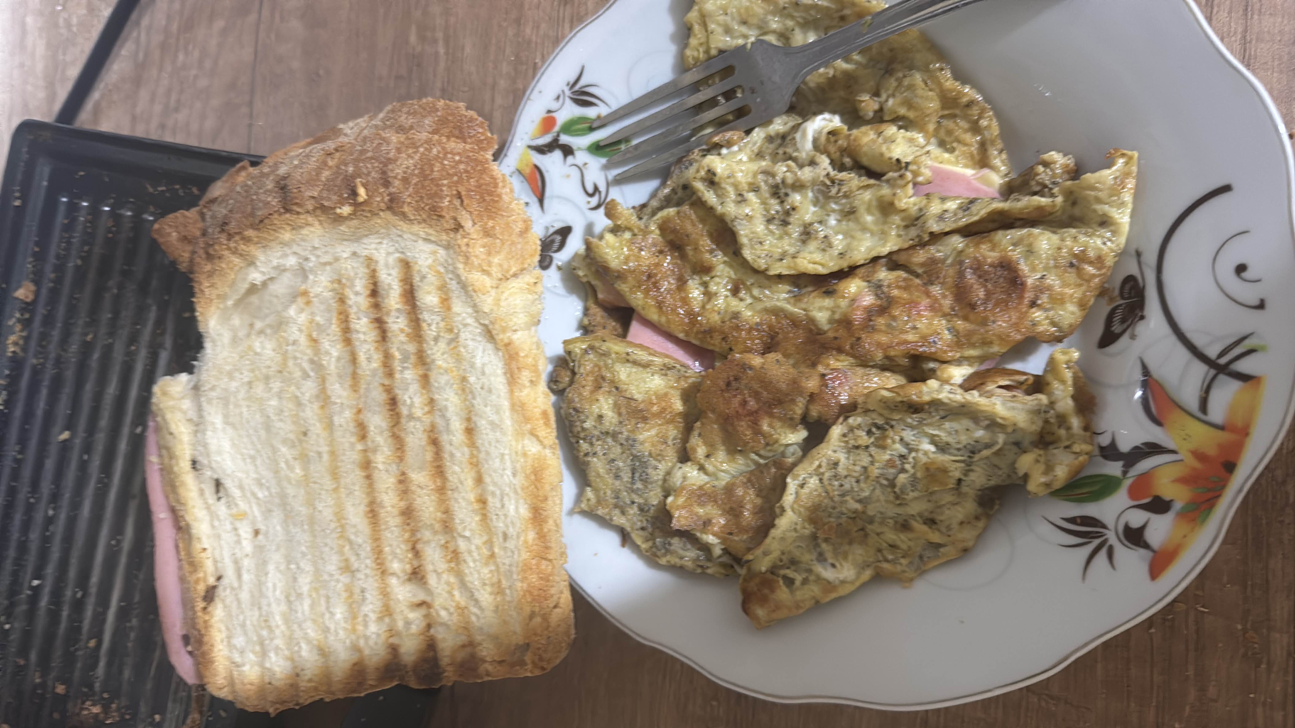 Omelette with Toast