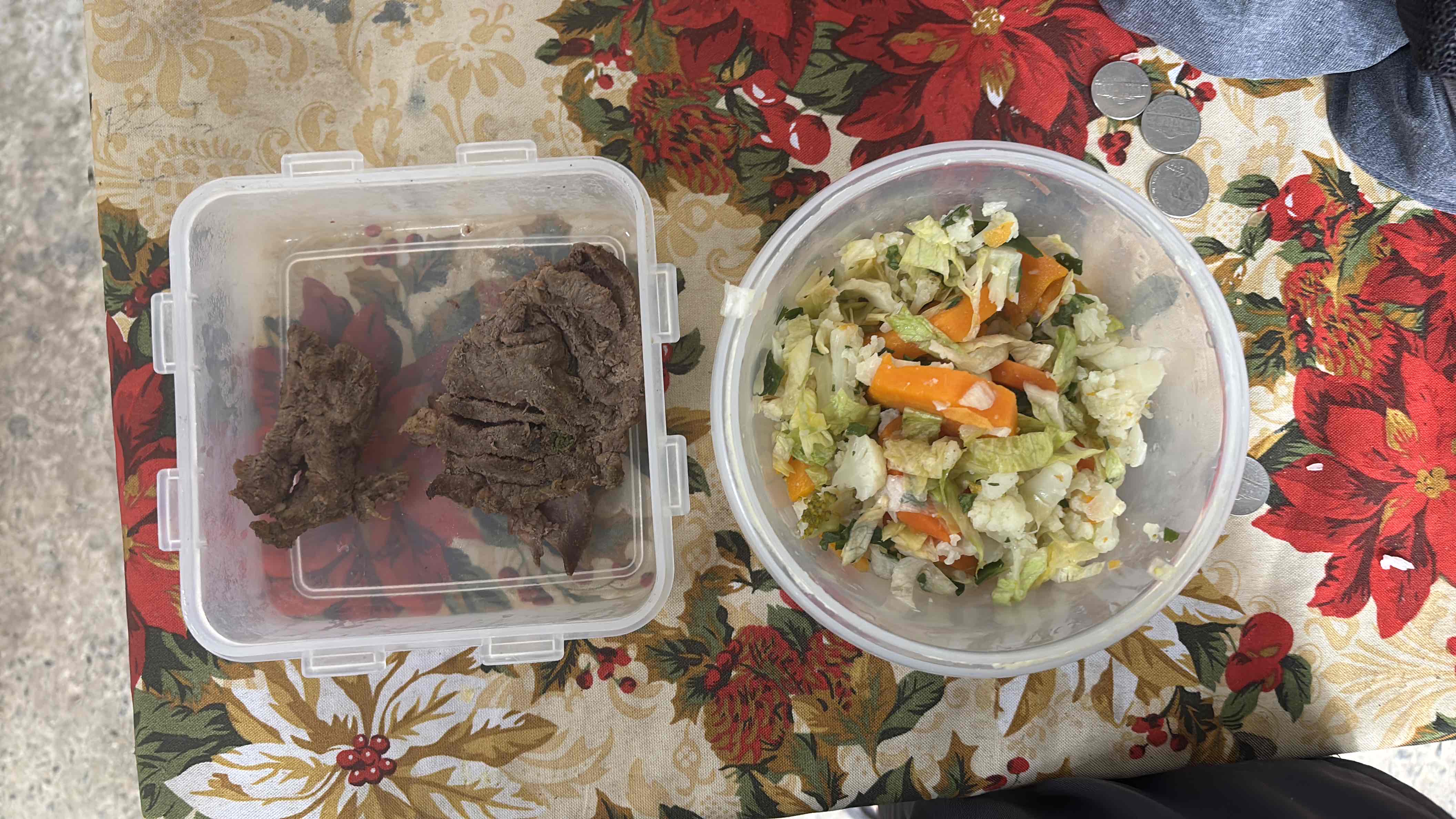 Carne asada con ensalada