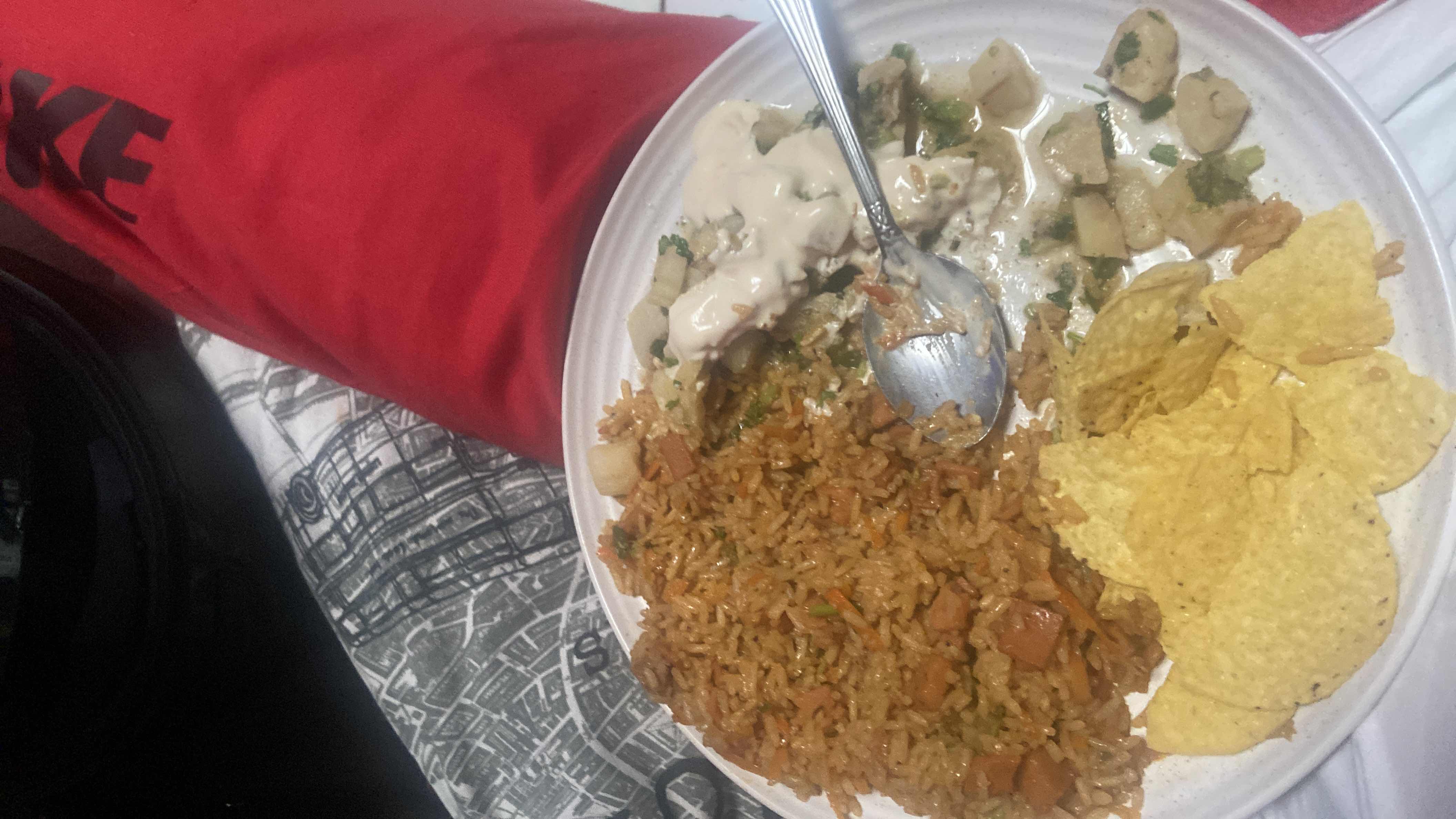 Arroz frito con pollo