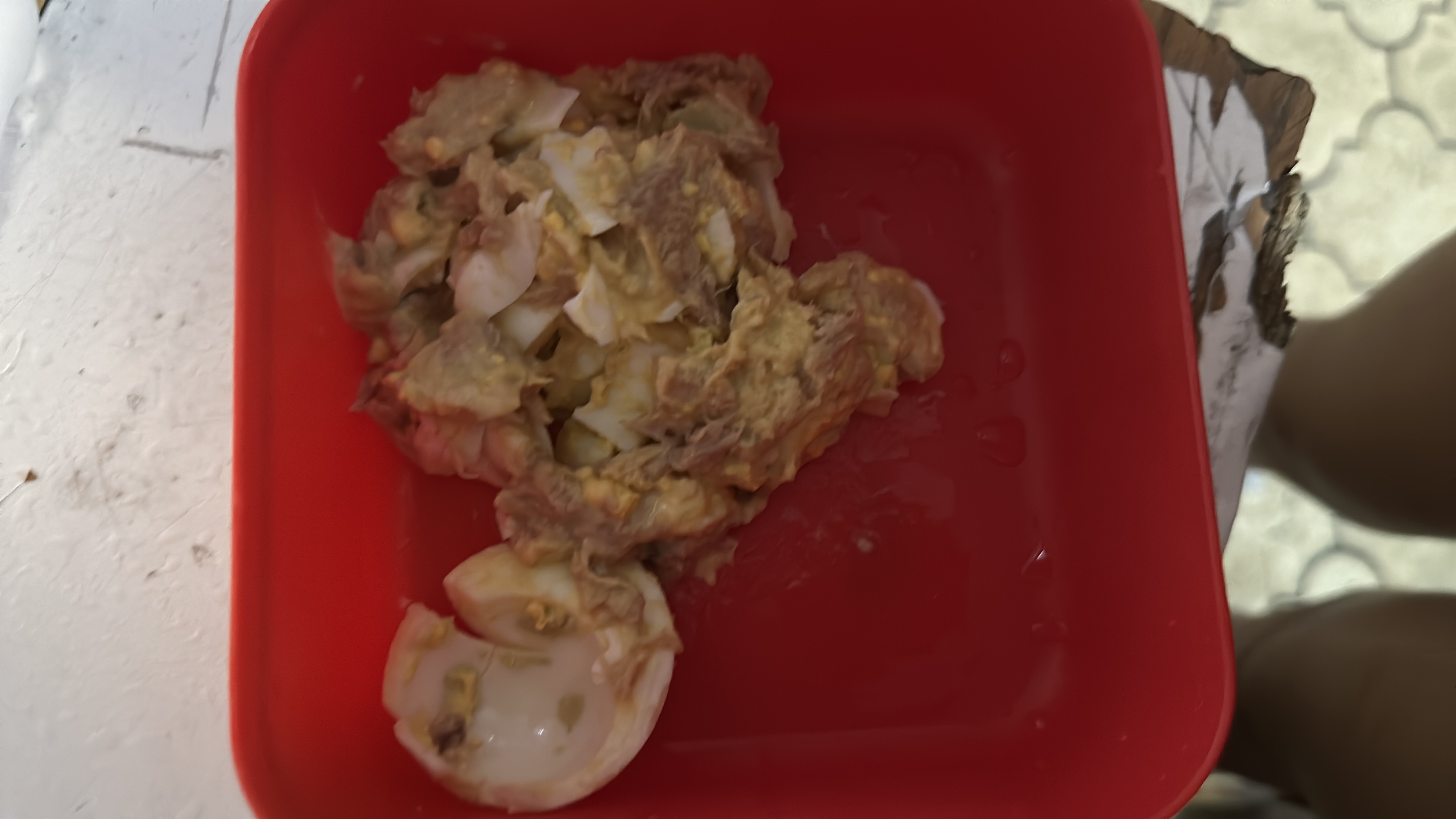 Ensalada de atún y huevo