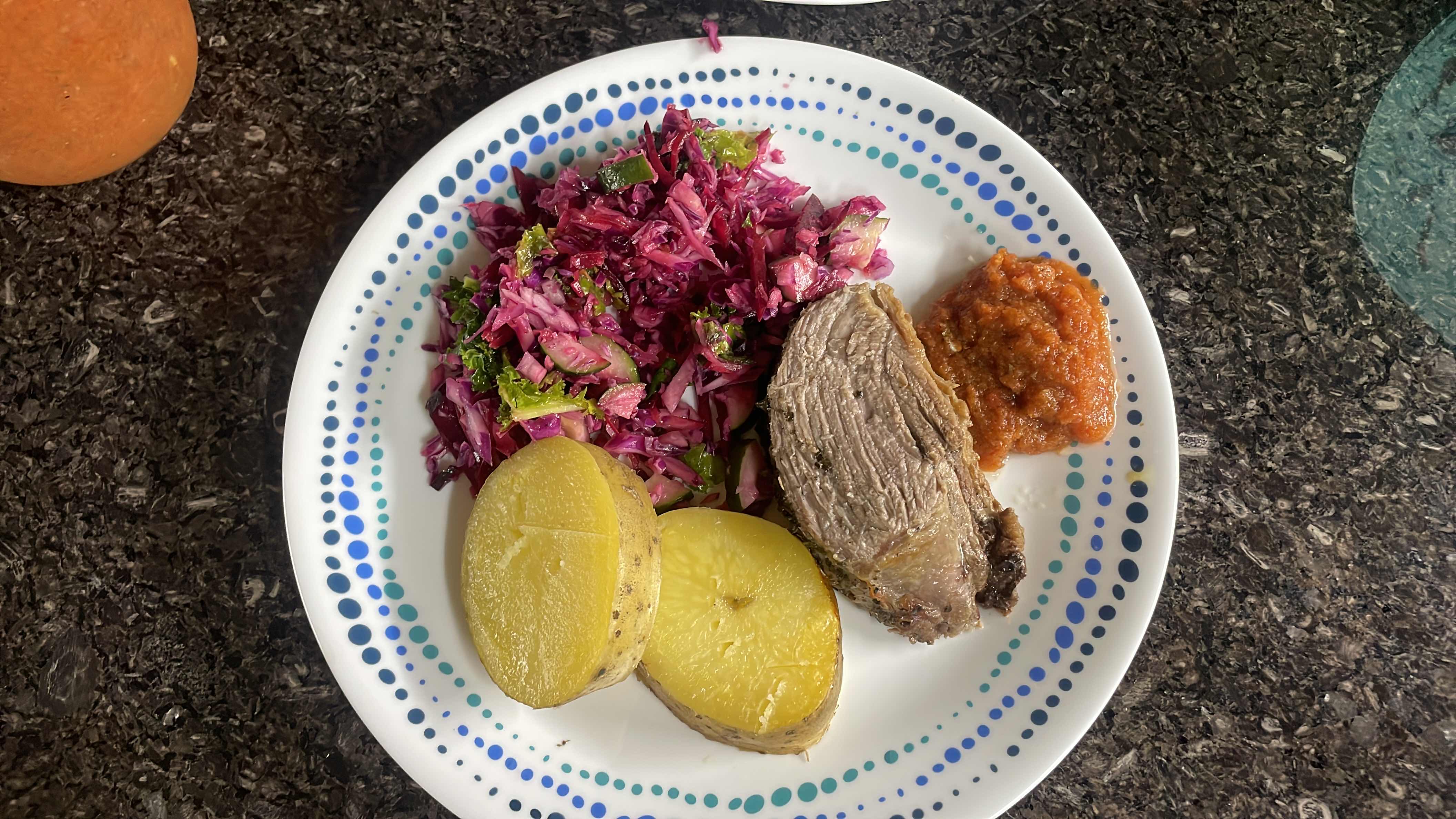 Beef with potatoes and salad