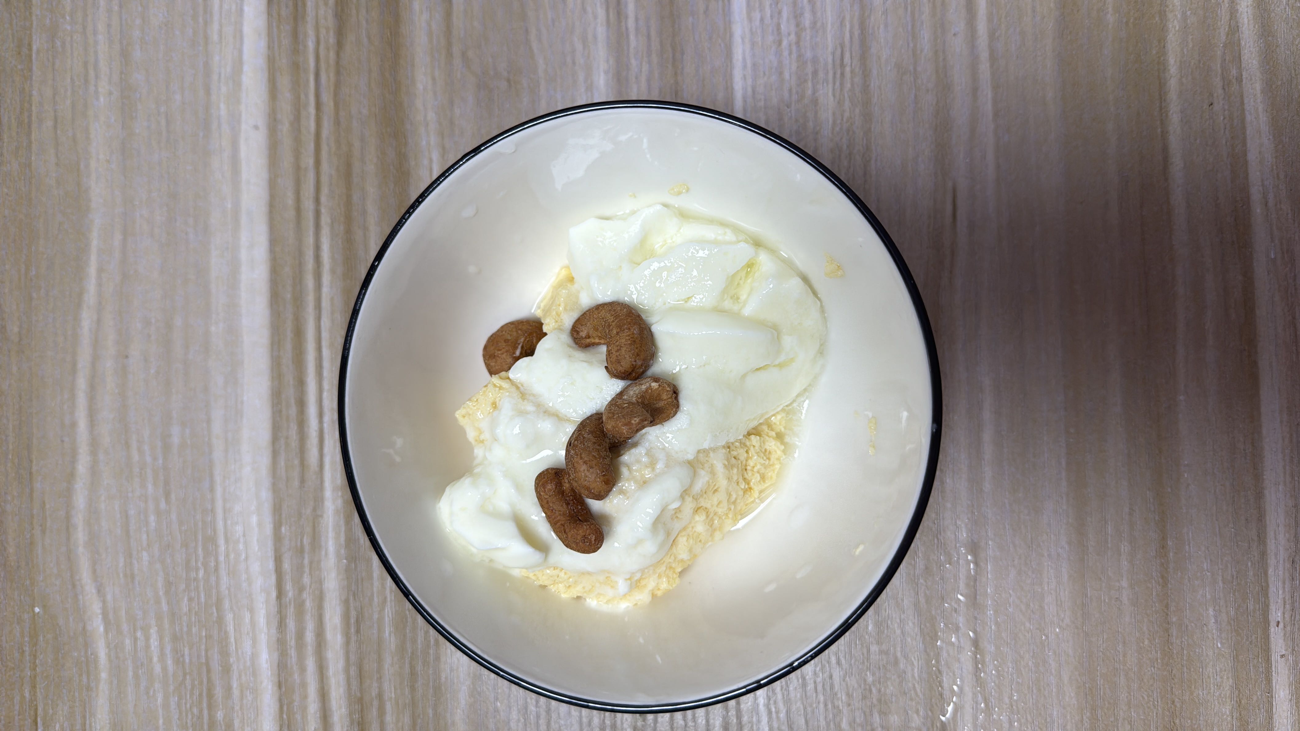 Yogurt with Cashews
