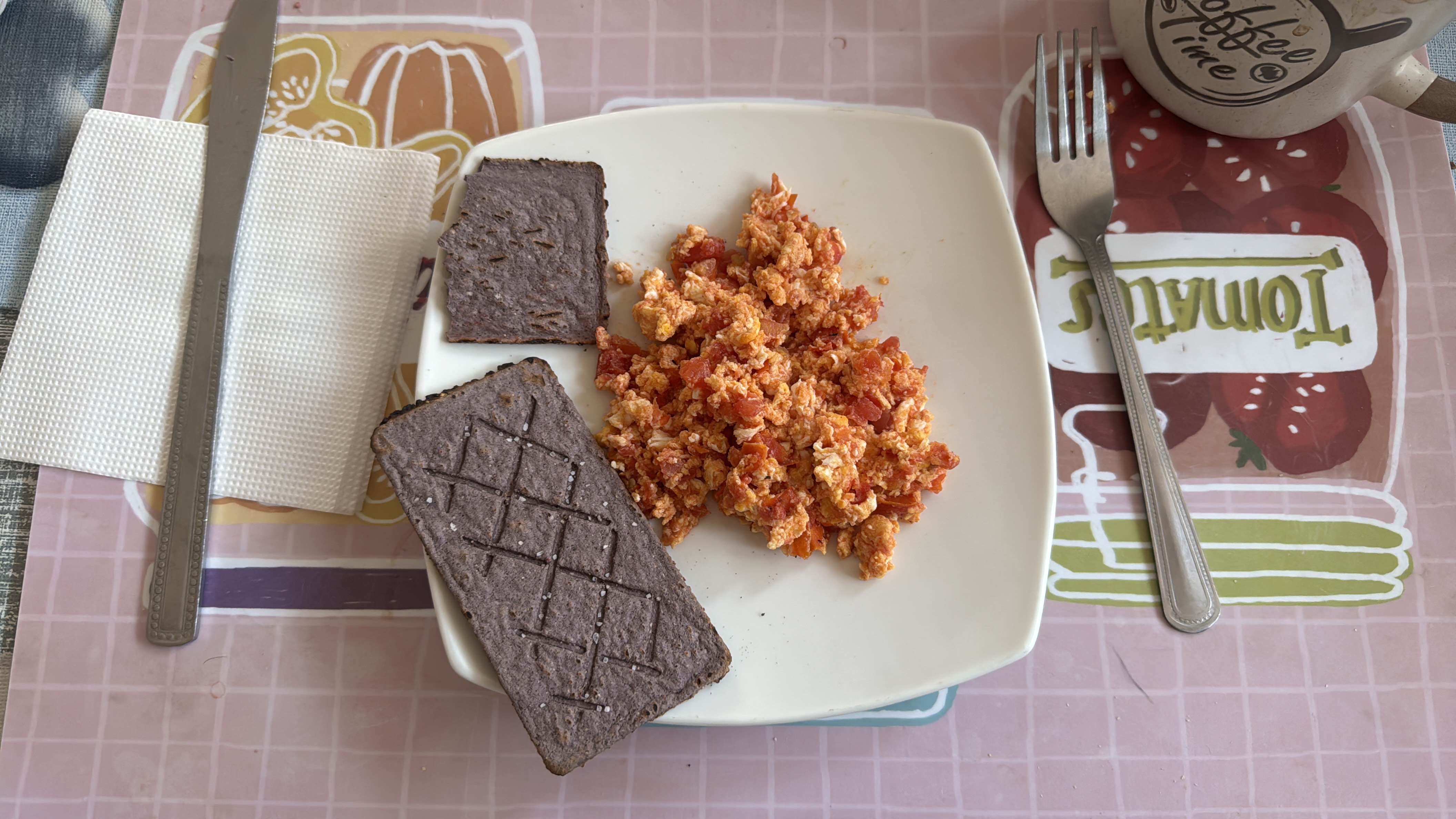 Huevos revueltos con pan