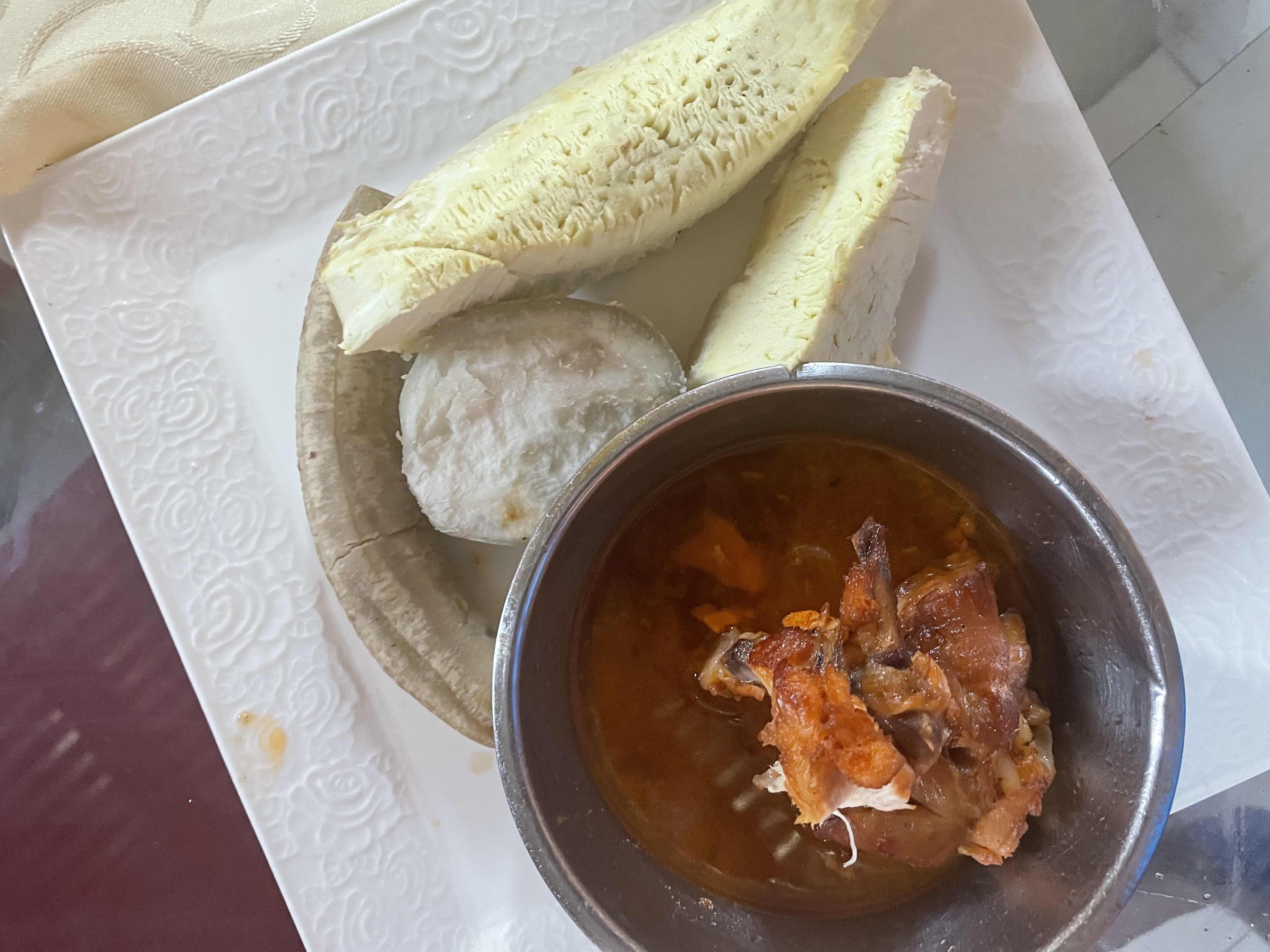Sopa con plátano y ñame