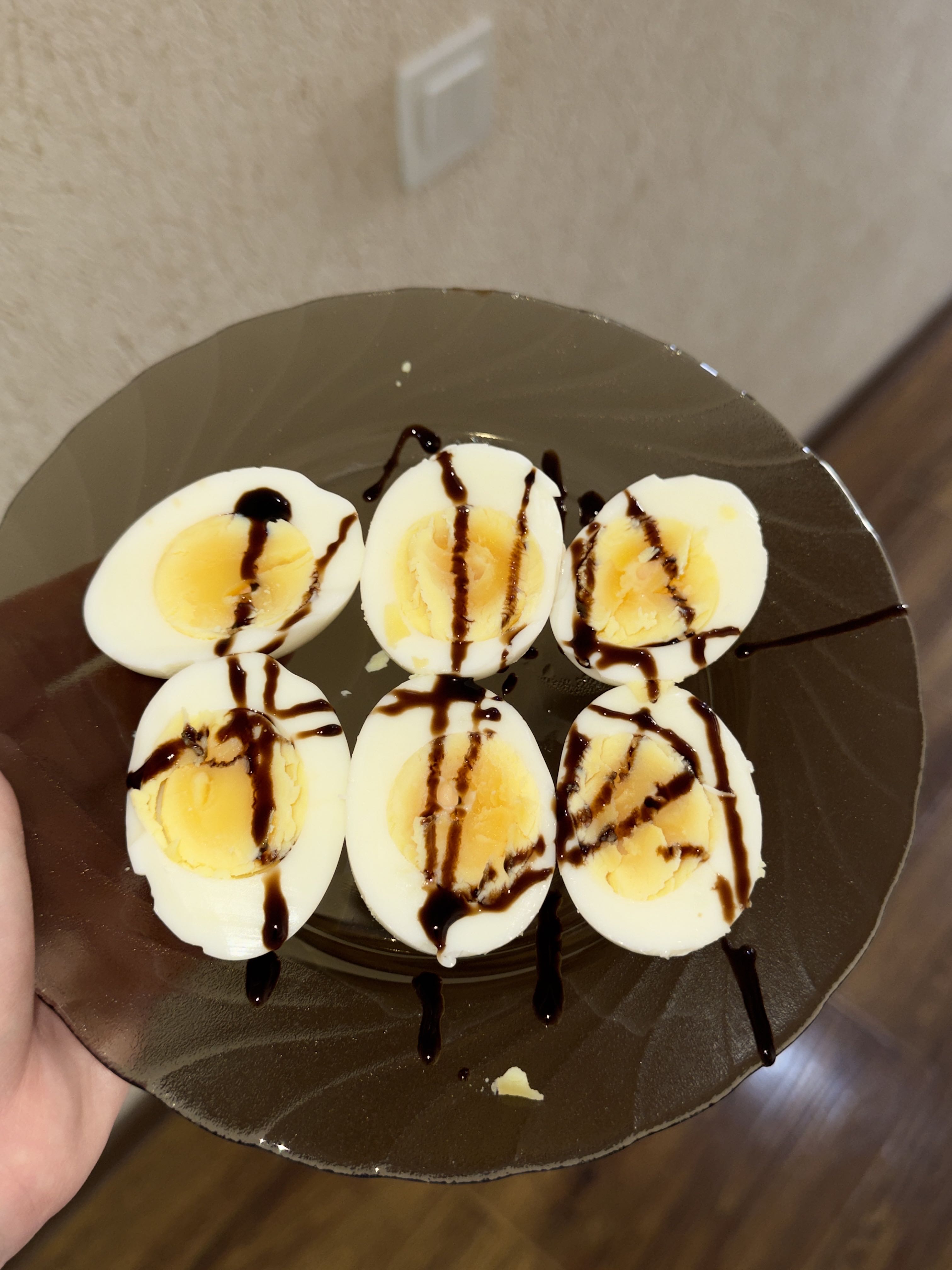 Яйца с соусом