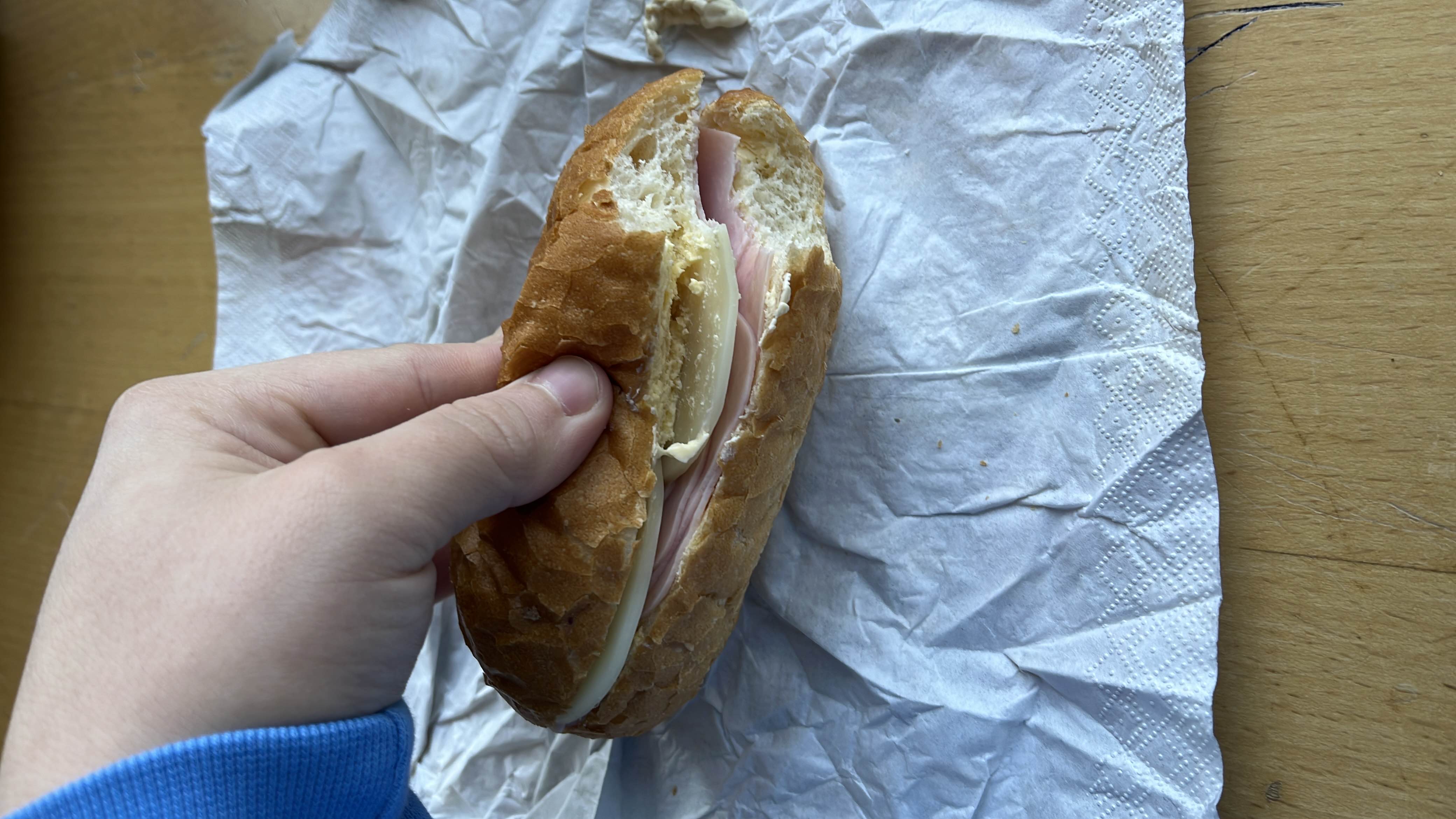 Sonkás-sajtos szendvics