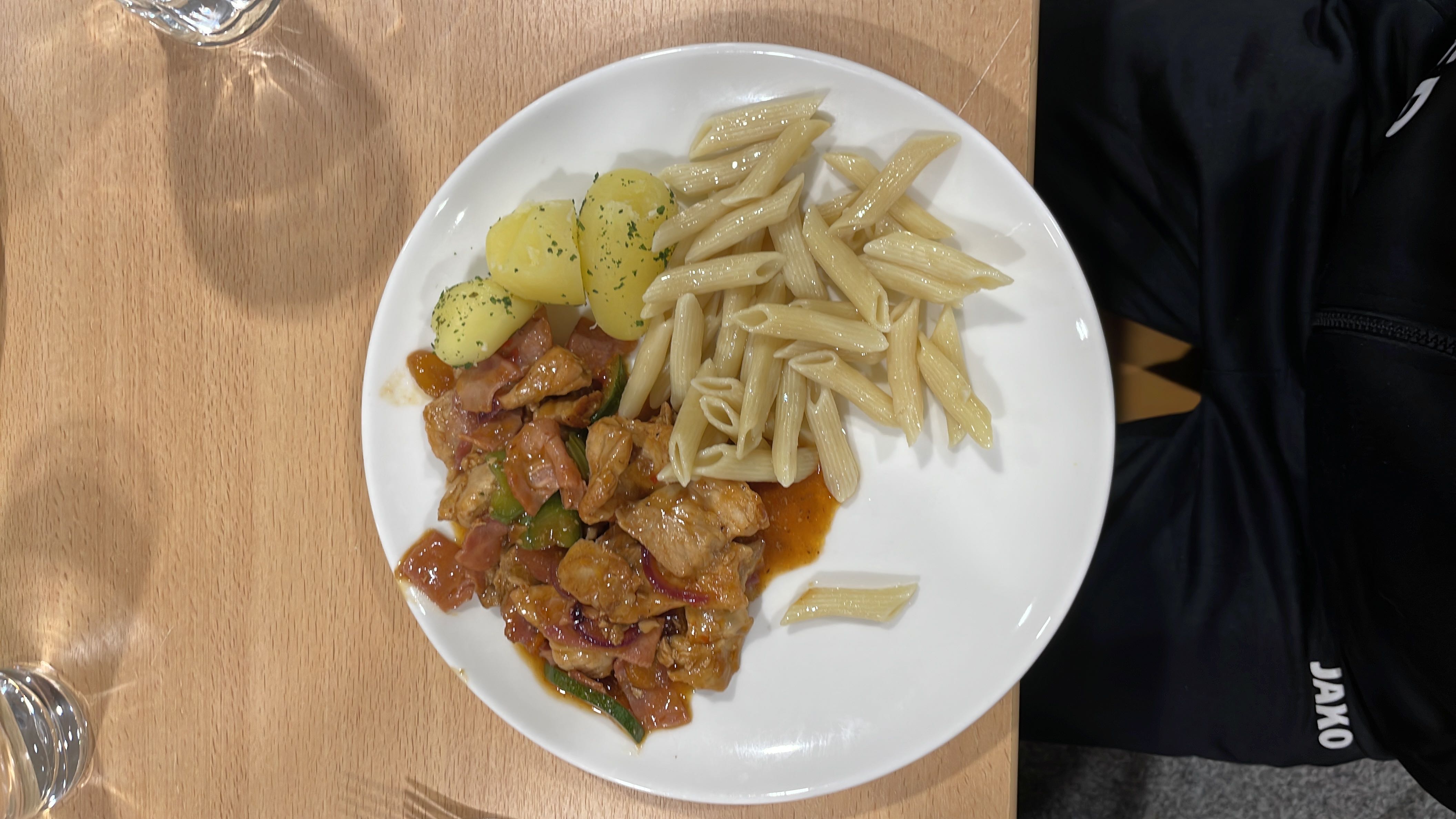 Hähnchen mit Nudeln