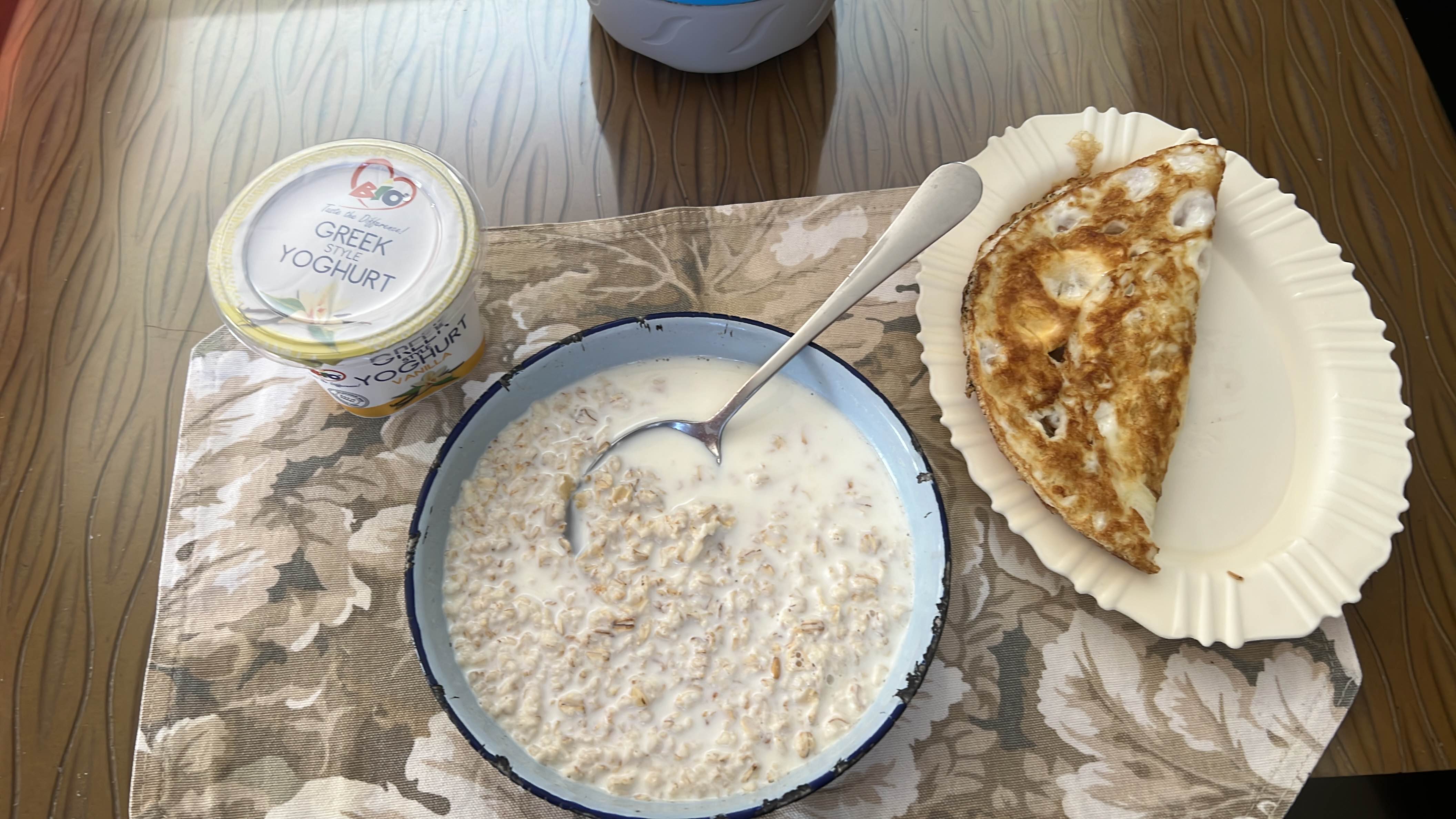 Oatmeal with Omelette