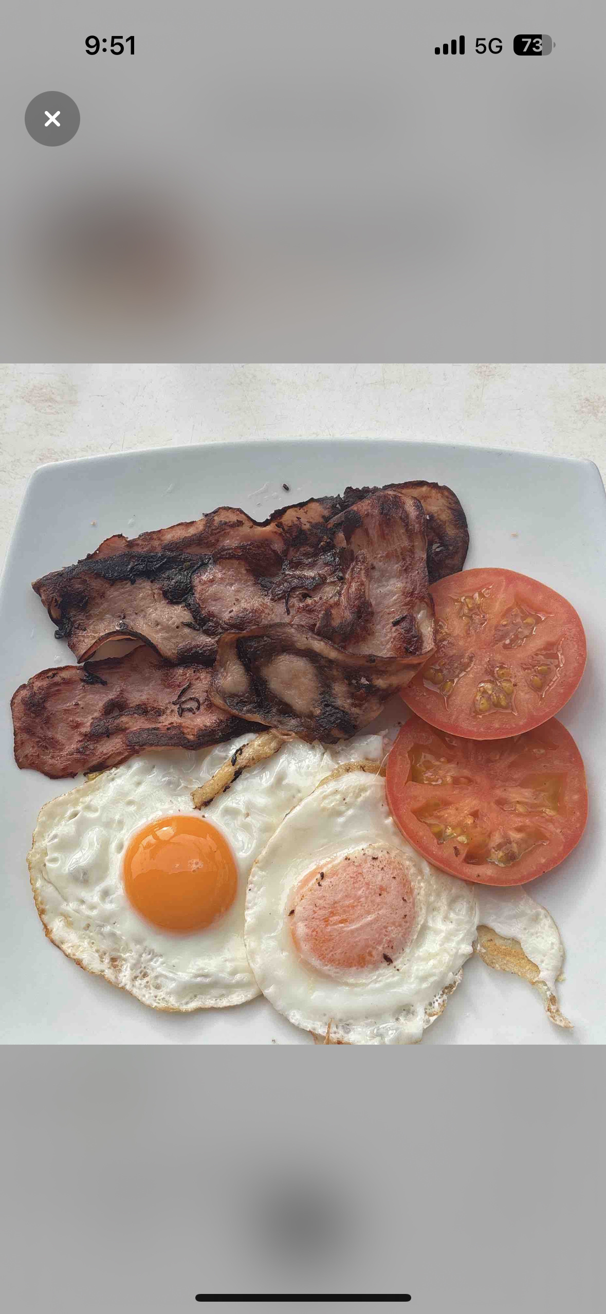 Huevos con tocino