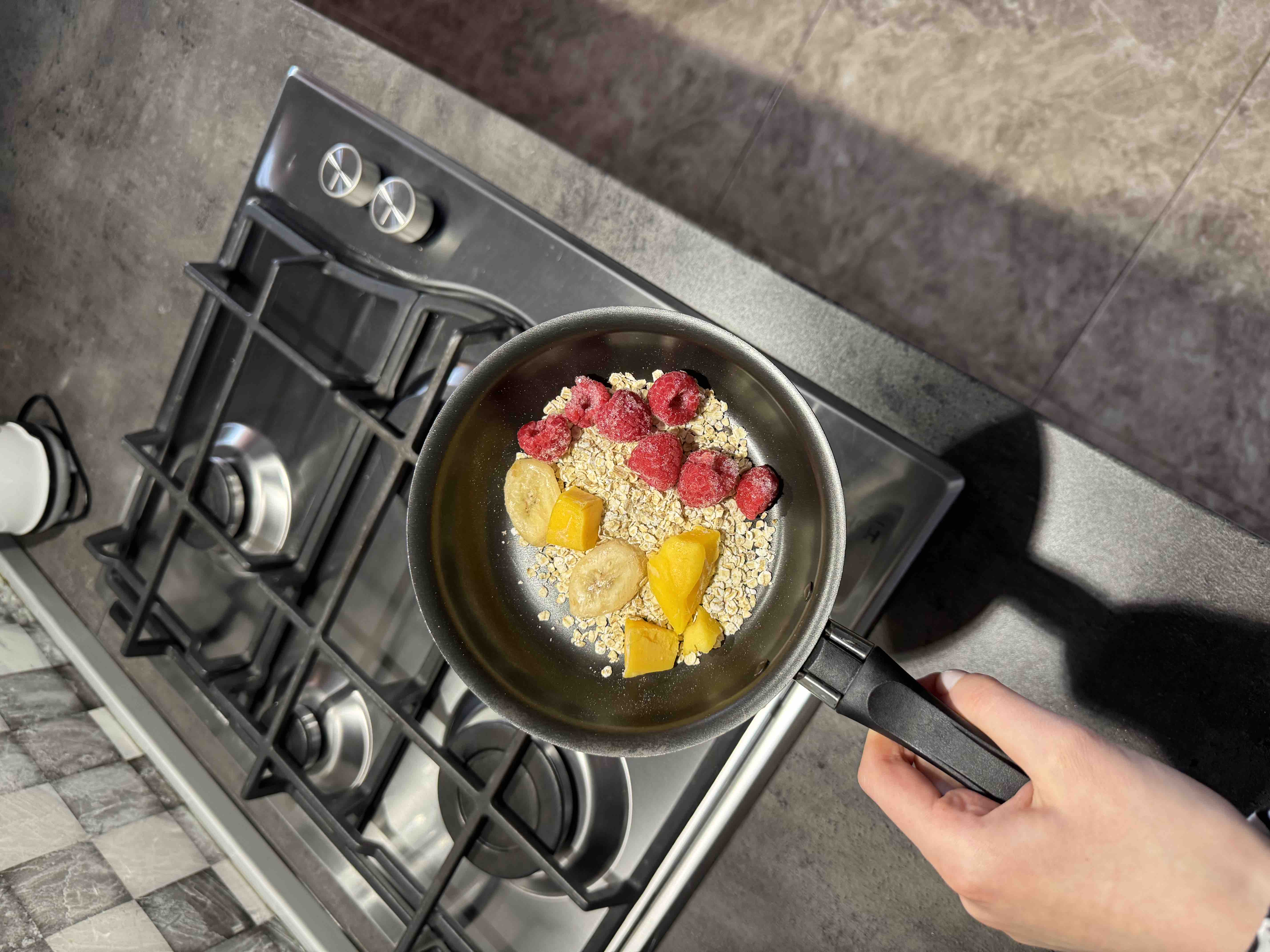 Овсянка с фруктами