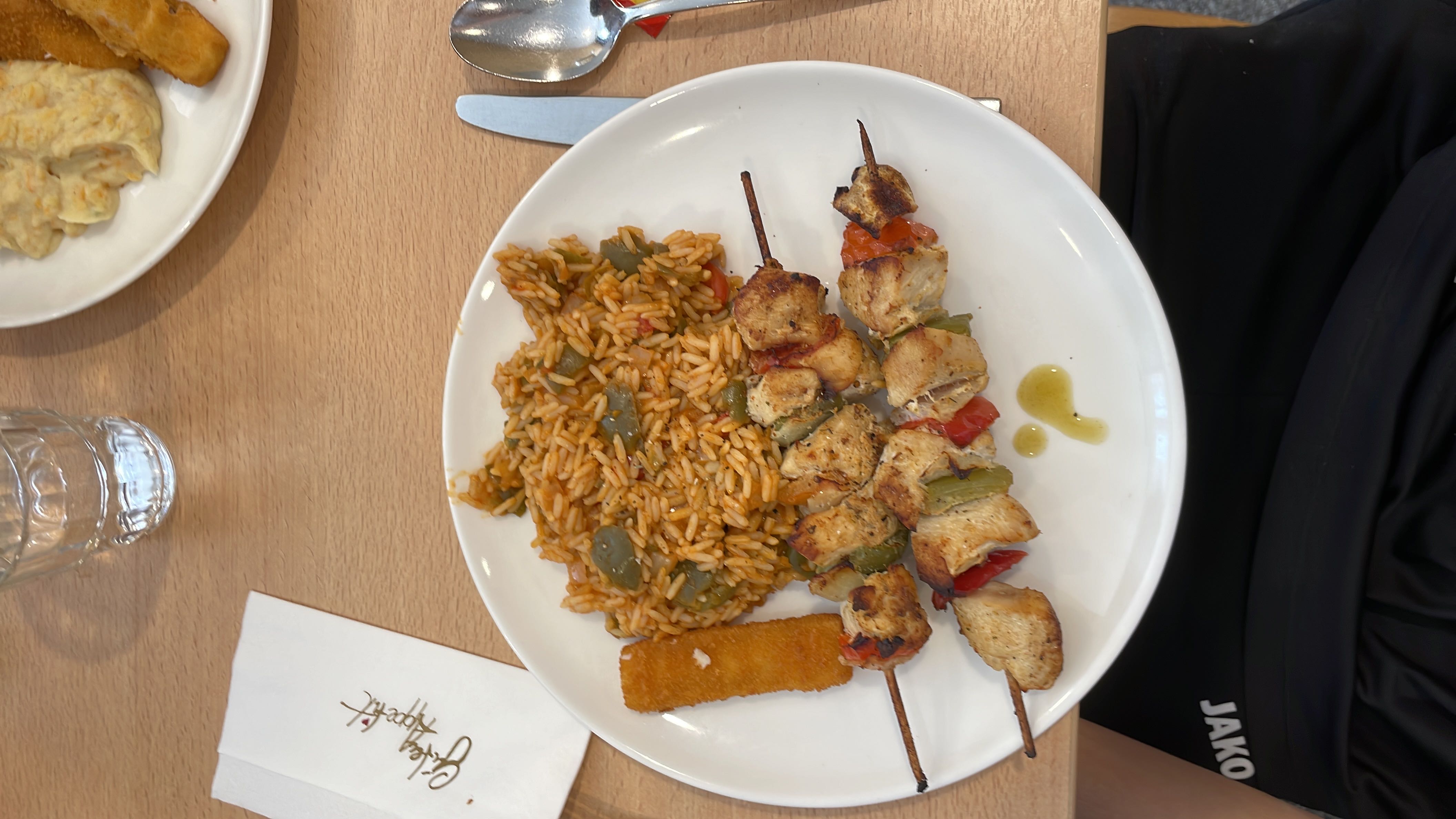 Hähnchenspieße mit Reis