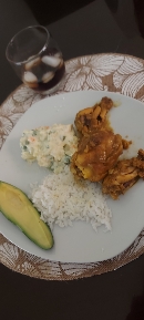 Pollo guisado con arroz