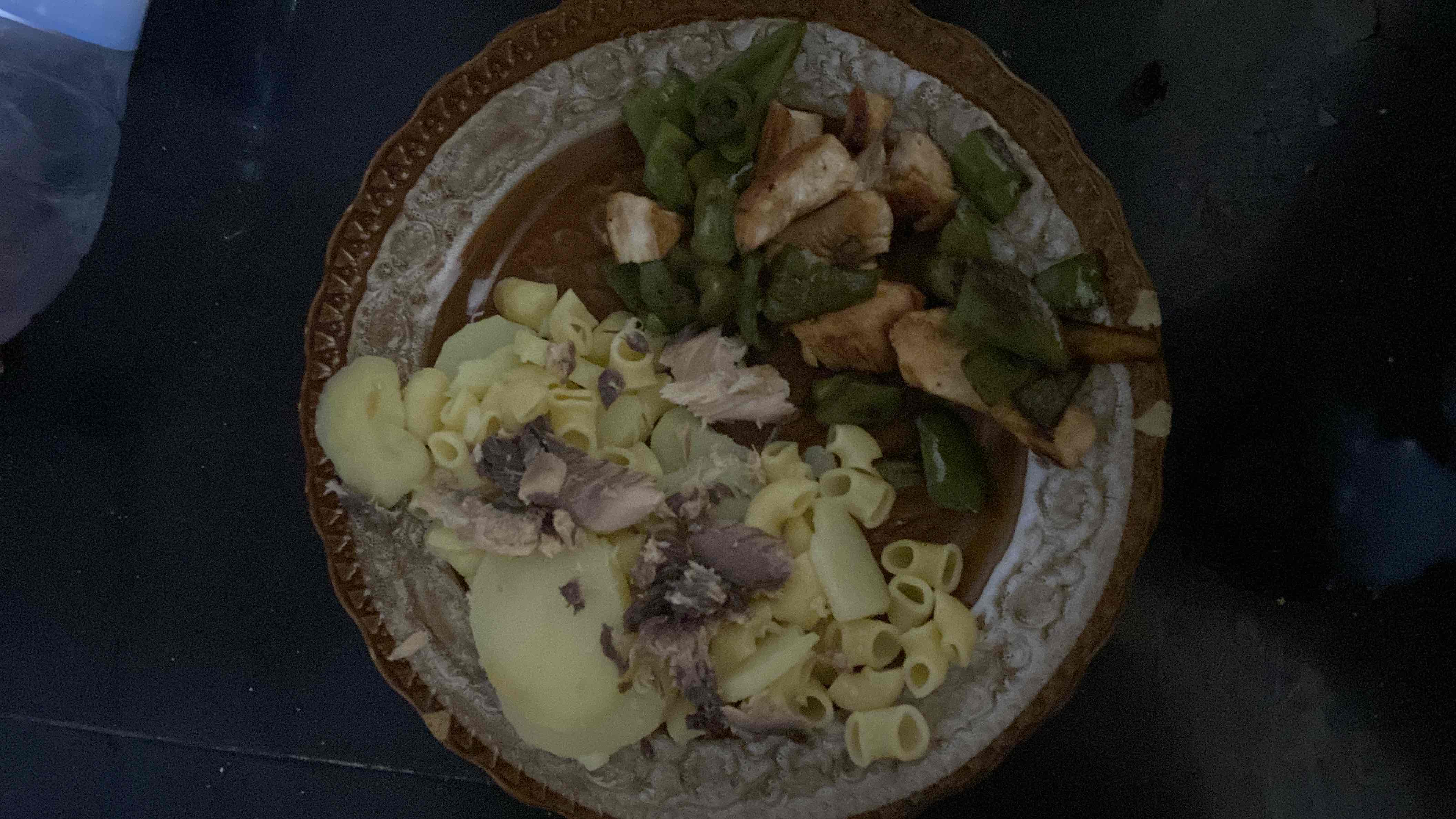 Pâtes au poisson et légumes