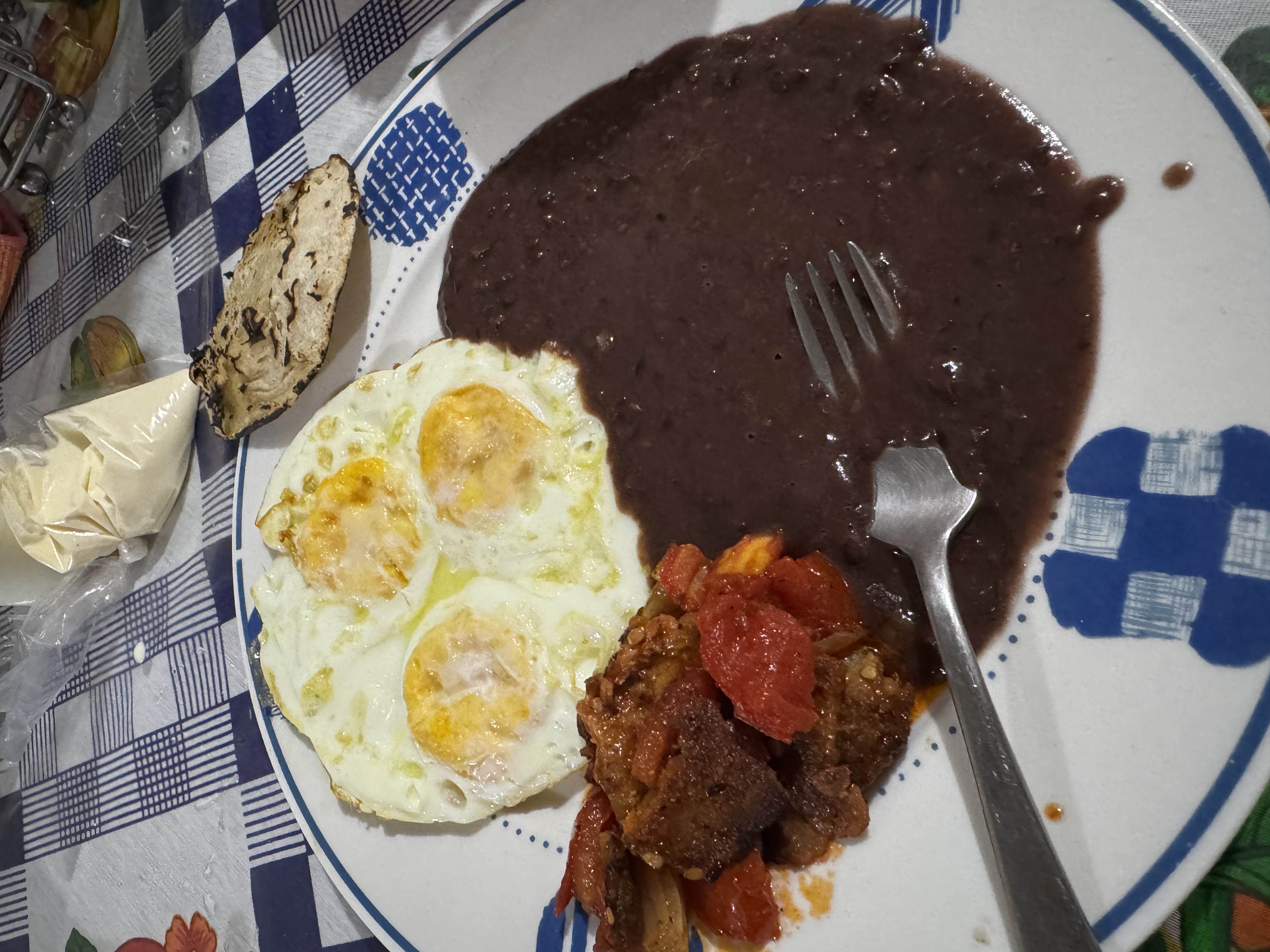 Huevos con frijoles