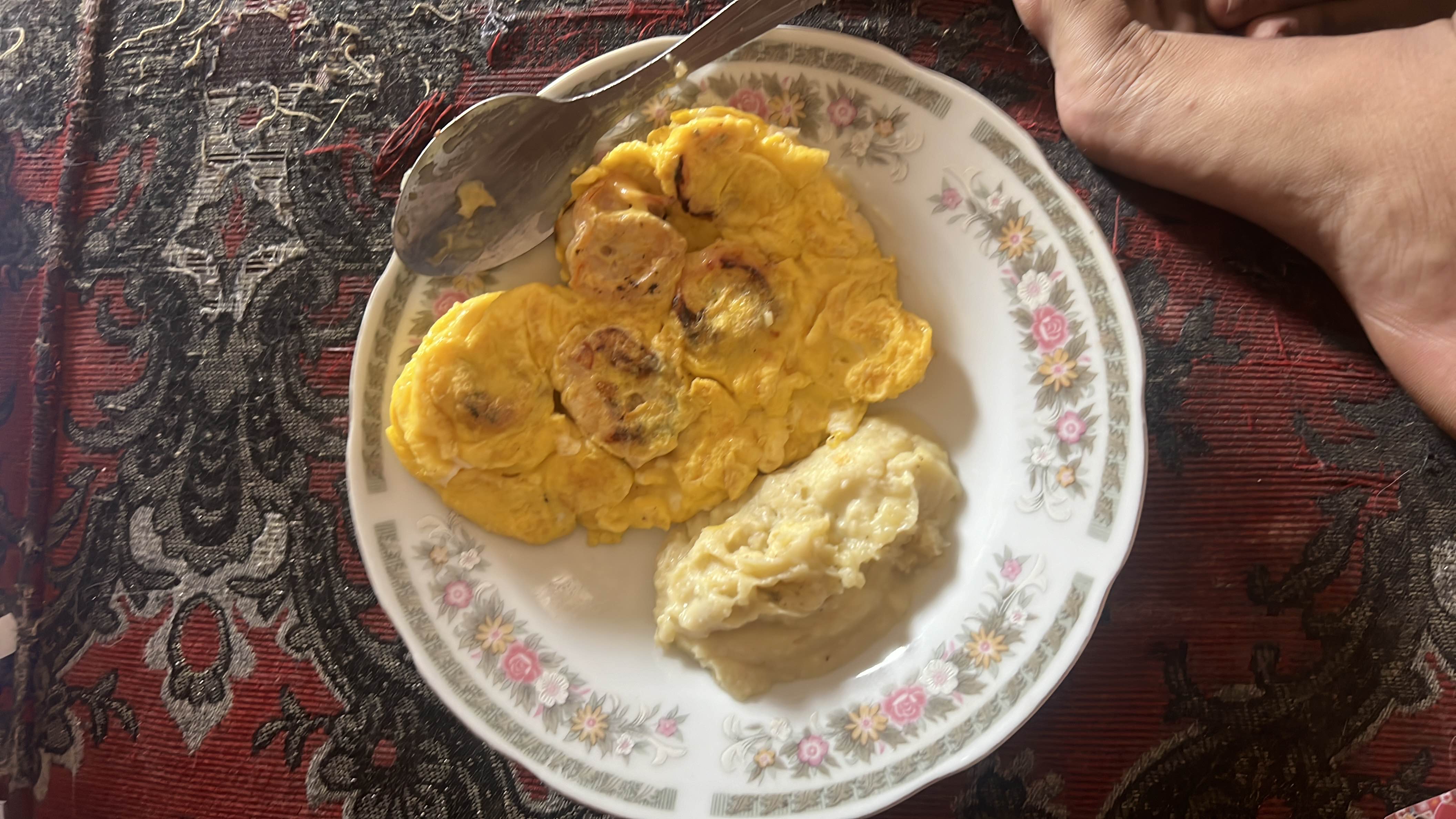 Telur dadar pisang