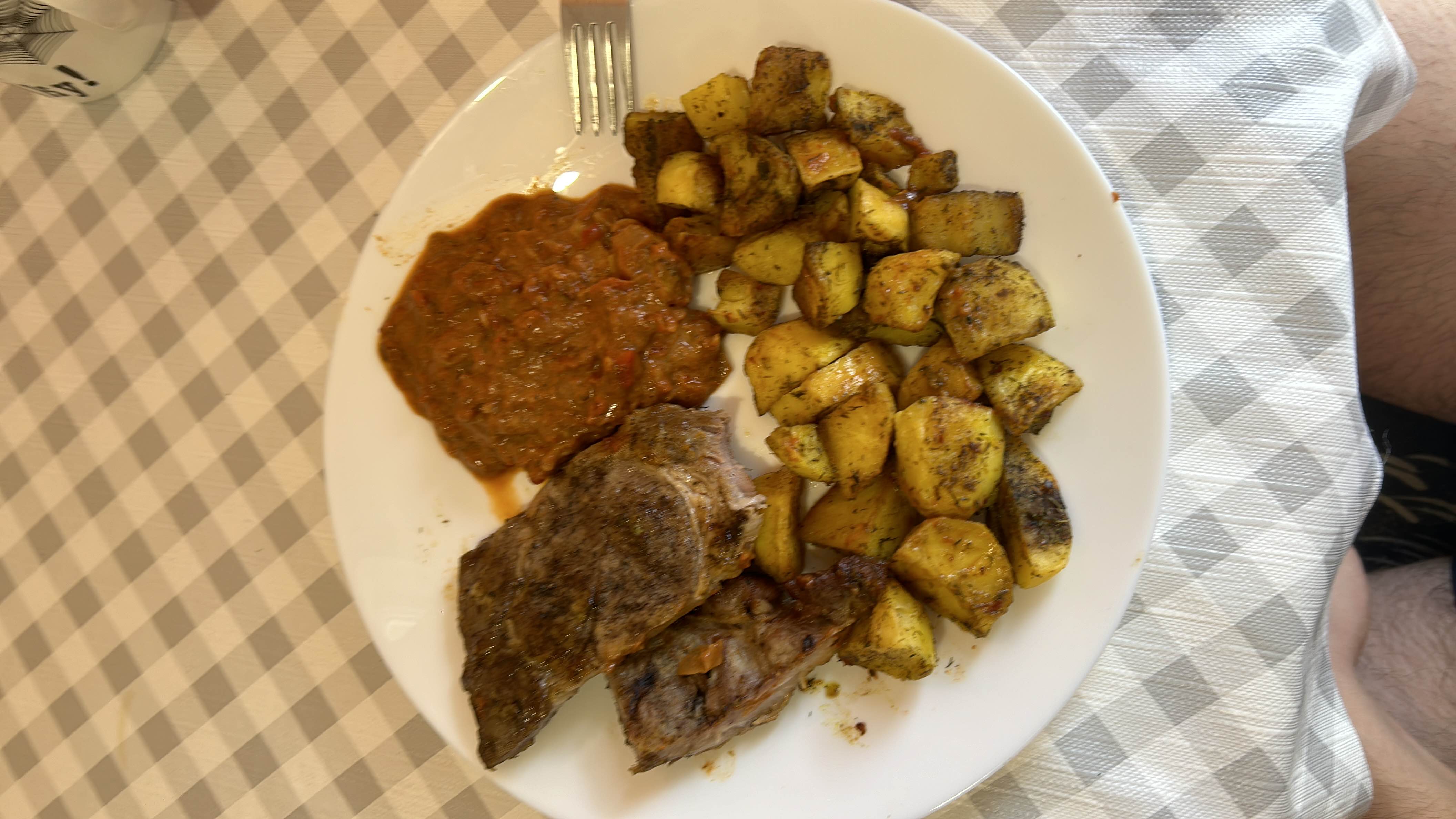 Grilled Steak with Potatoes