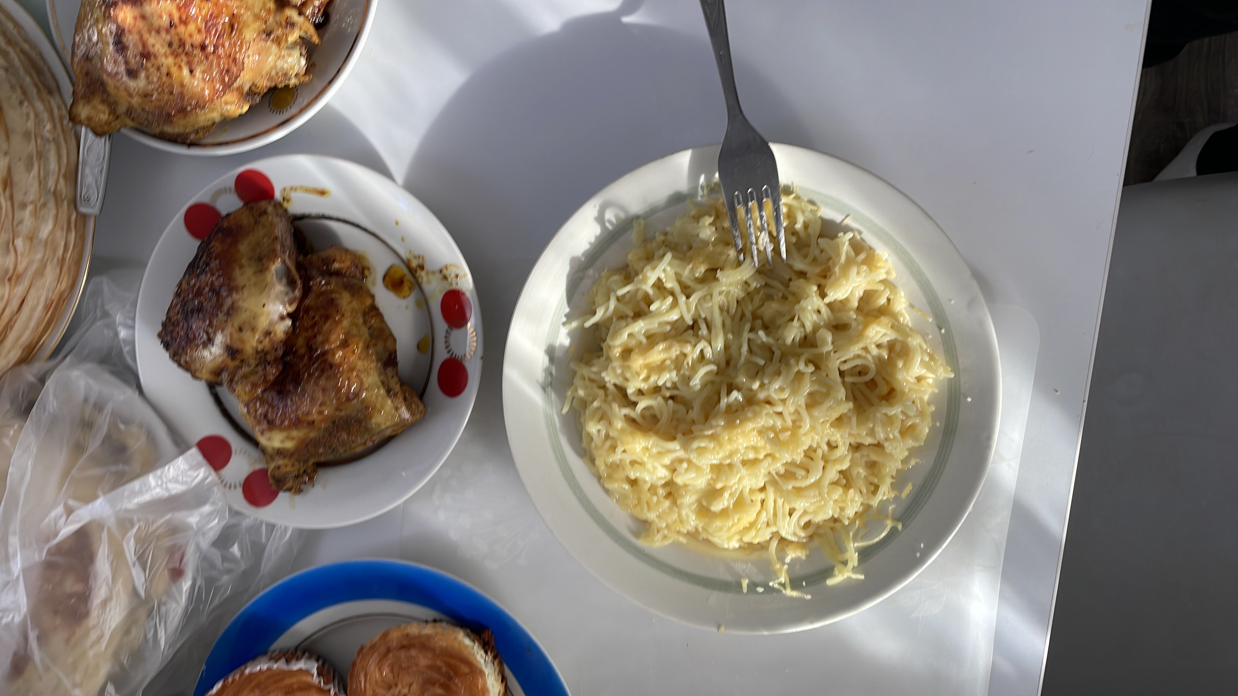 Макароны с курицей