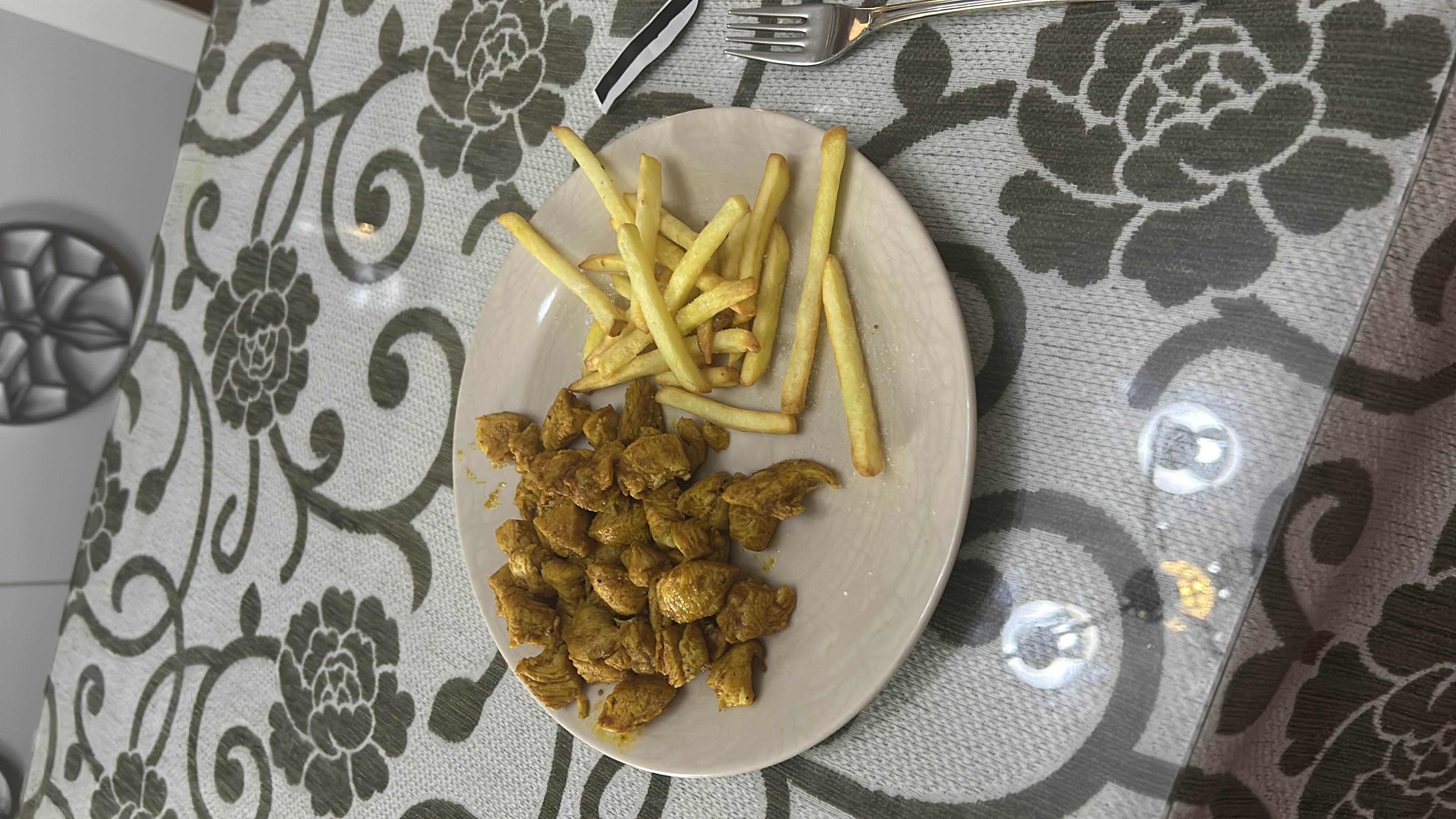 Pollo con papas fritas