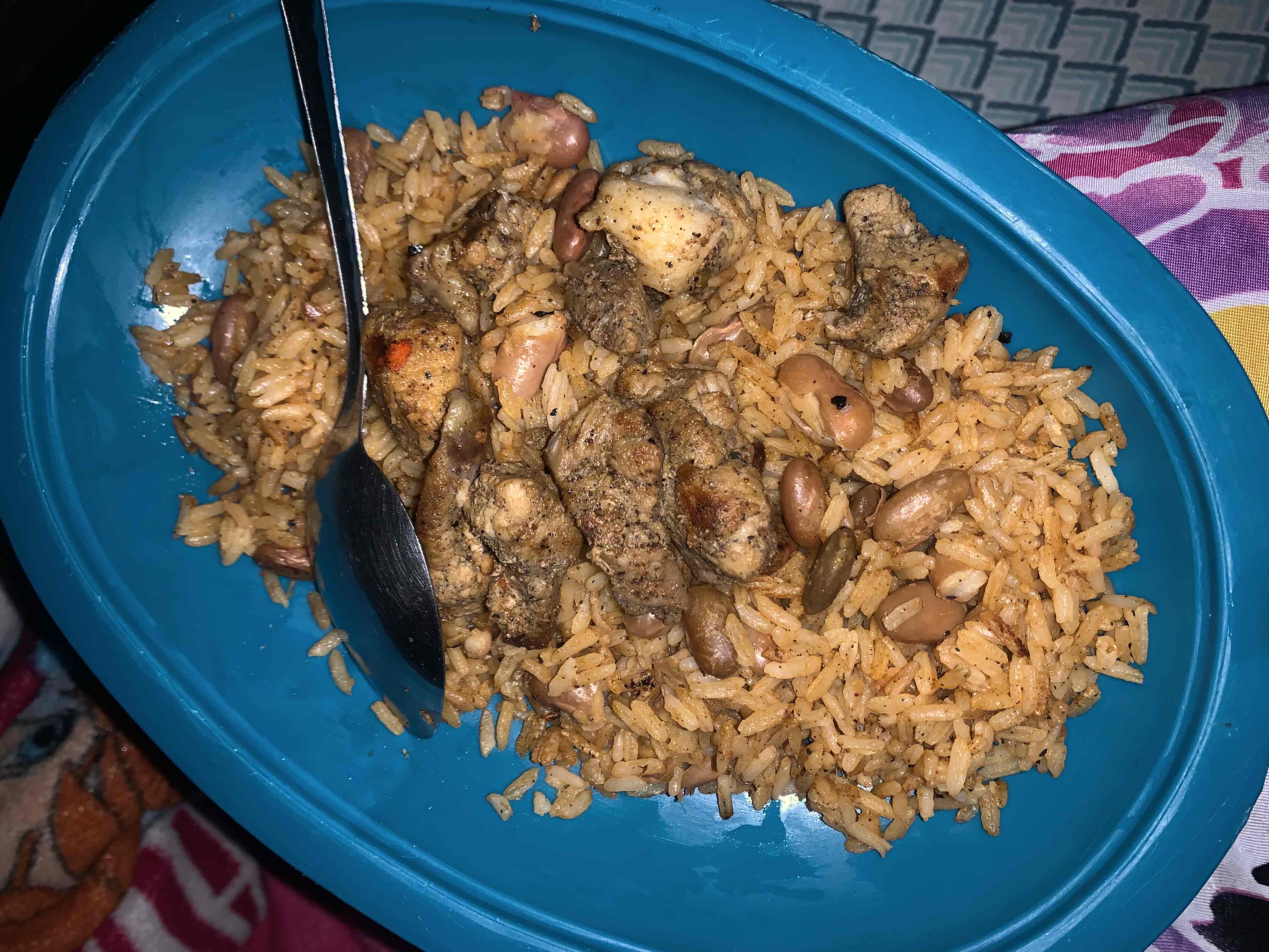 Arroz con pollo y frijoles